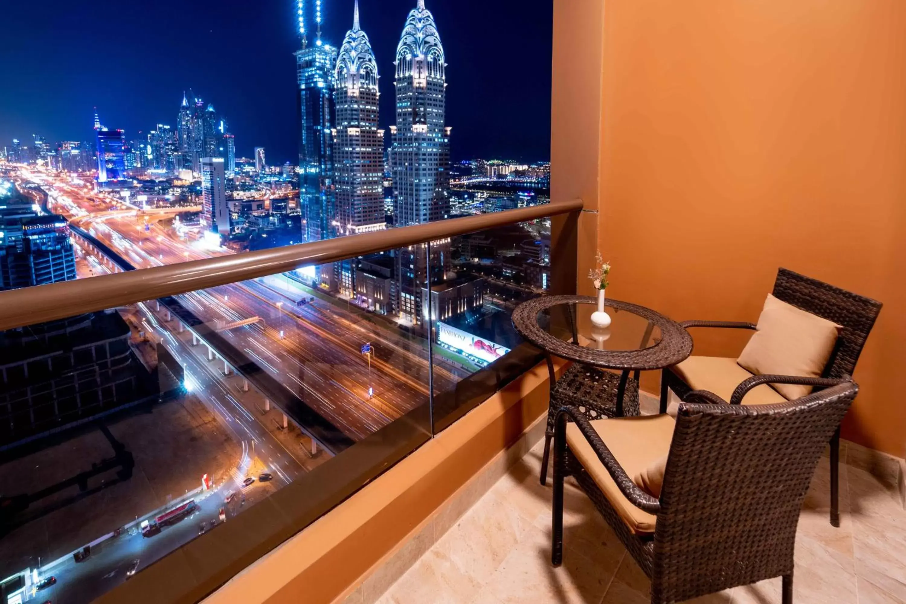 Balcony/Terrace in Mercure Dubai Barsha Heights Hotel Suites