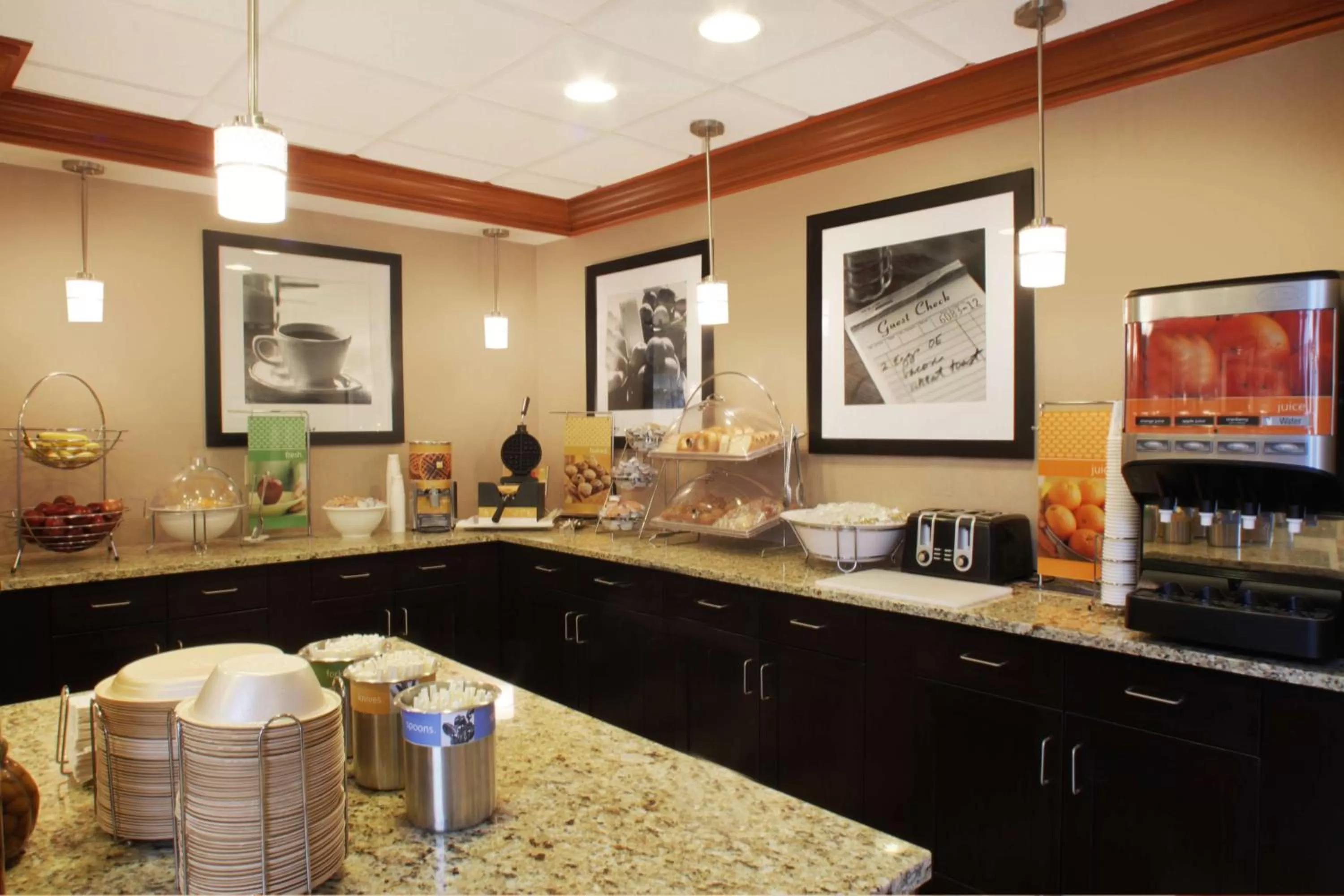 Dining area in Hampton Inn & Suites Port St. Lucie