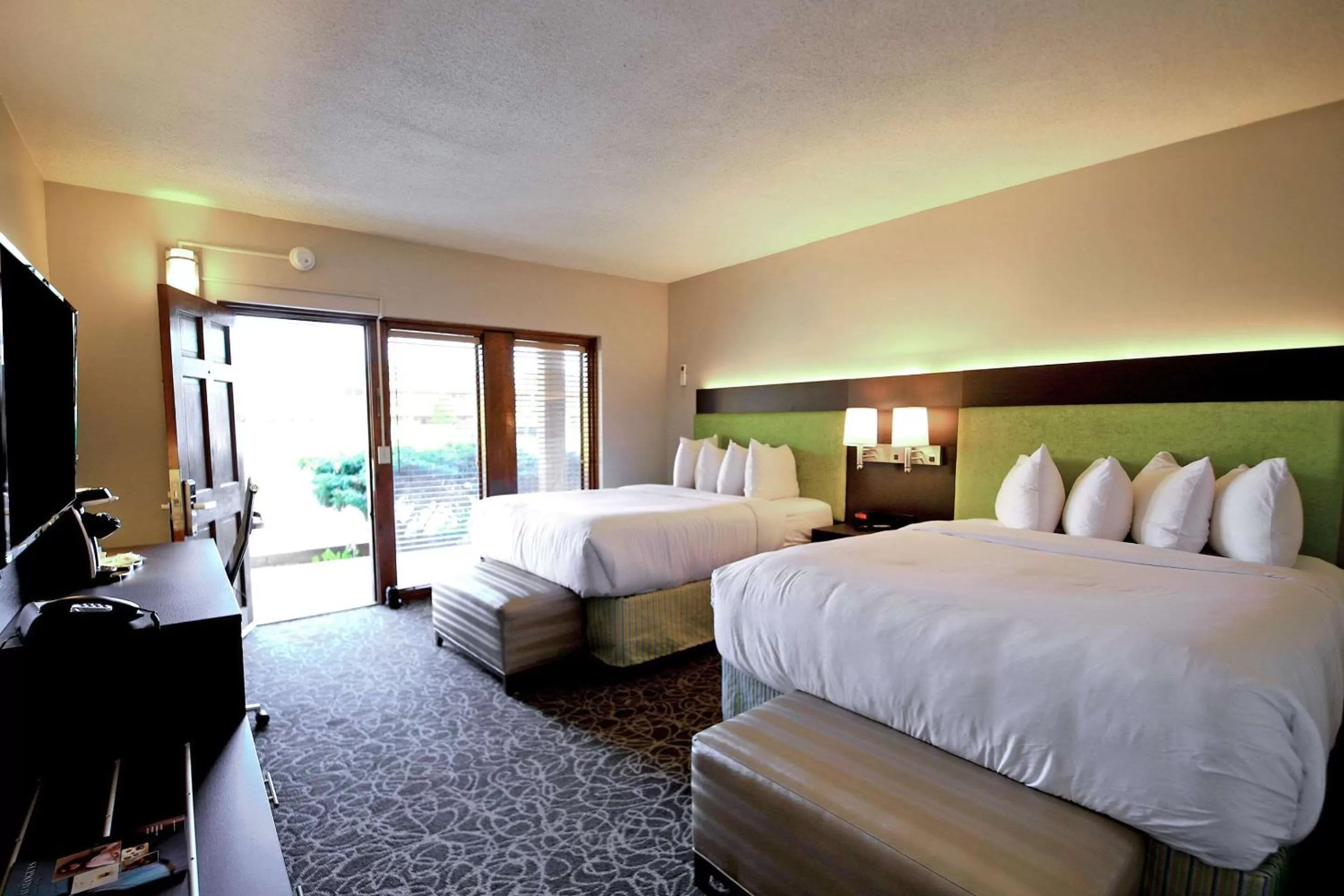 Photo of the whole room, Bed in El Sendero Inn, an Ascend Collection Hotel
