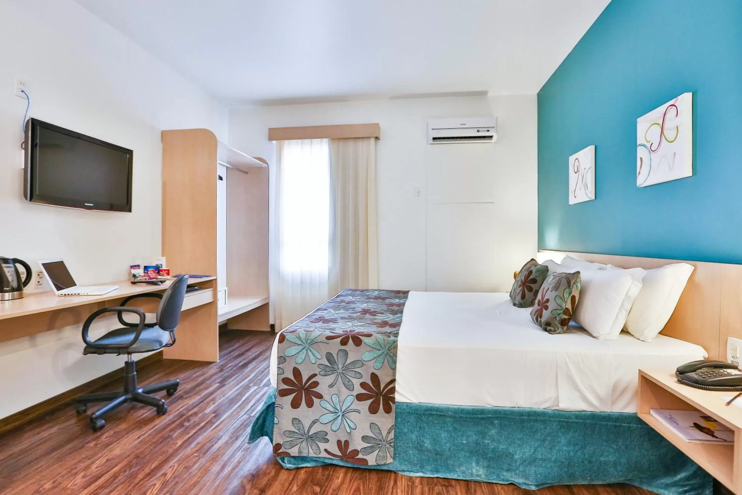 Bedroom, Bed in Comfort Hotel Joinville
