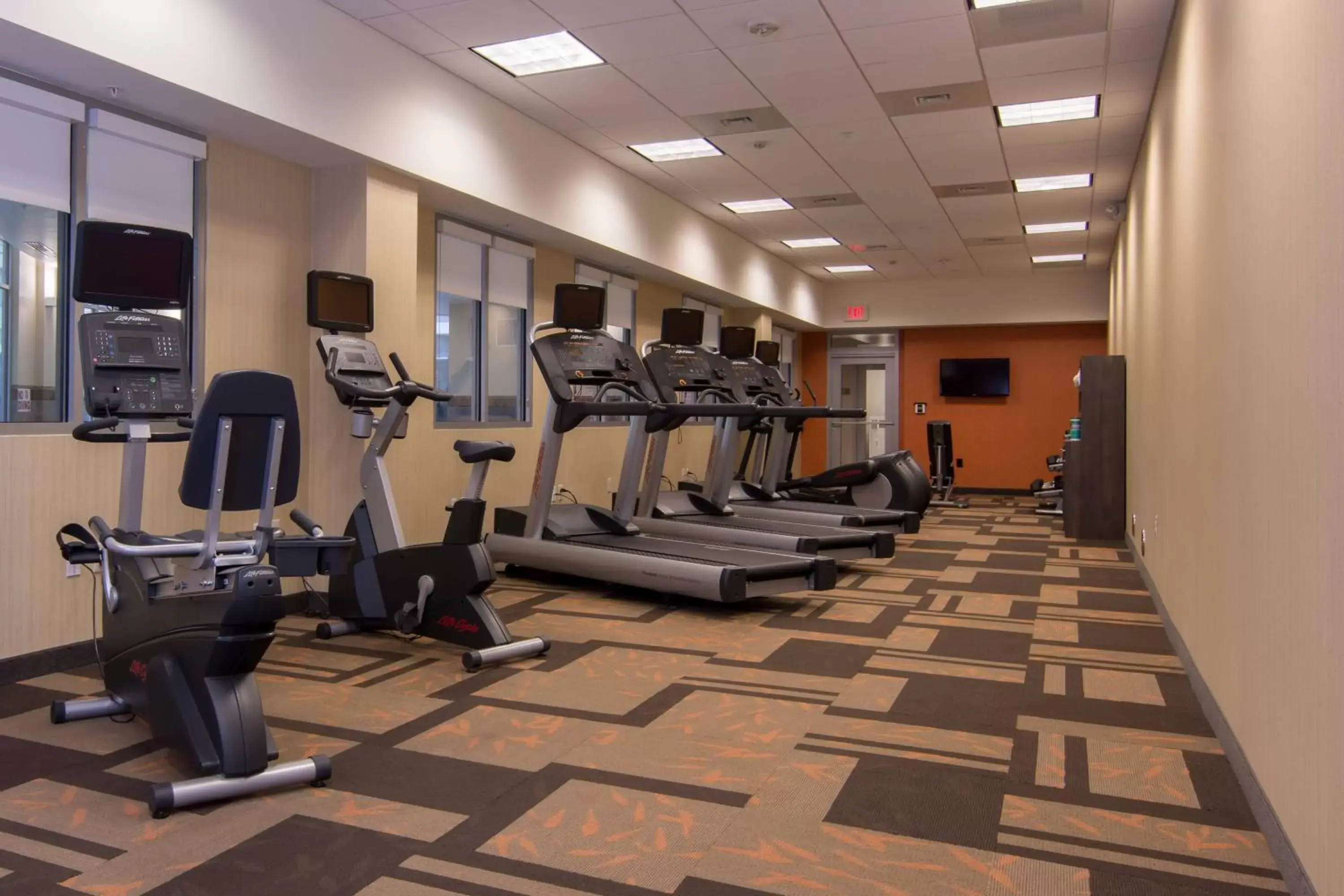 Fitness centre/facilities, Fitness Center/Facilities in Courtyard by Marriott Raleigh-Durham Airport/Brier Creek