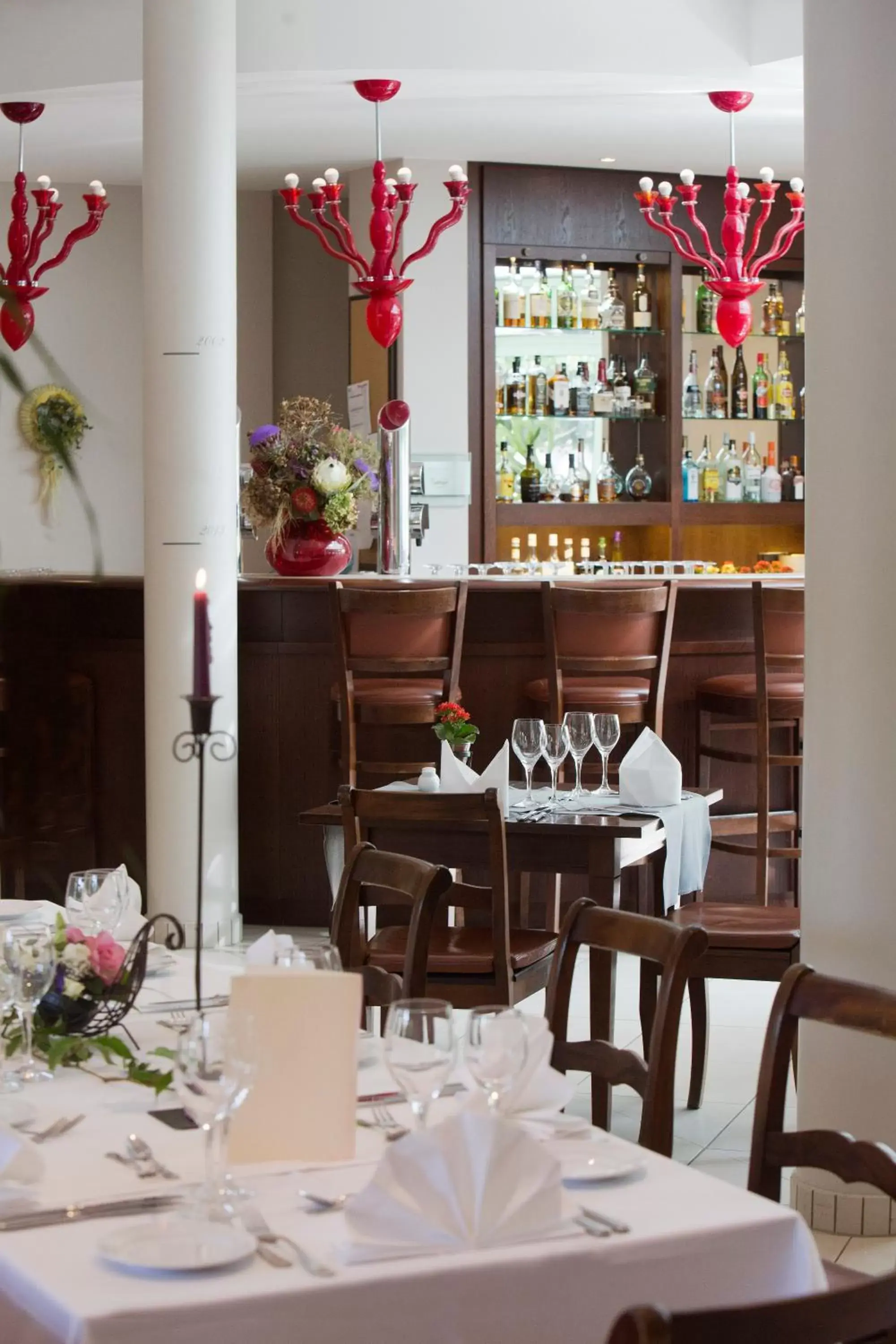 Lounge or bar, Restaurant/Places to Eat in Schloss Hotel Dresden Pillnitz