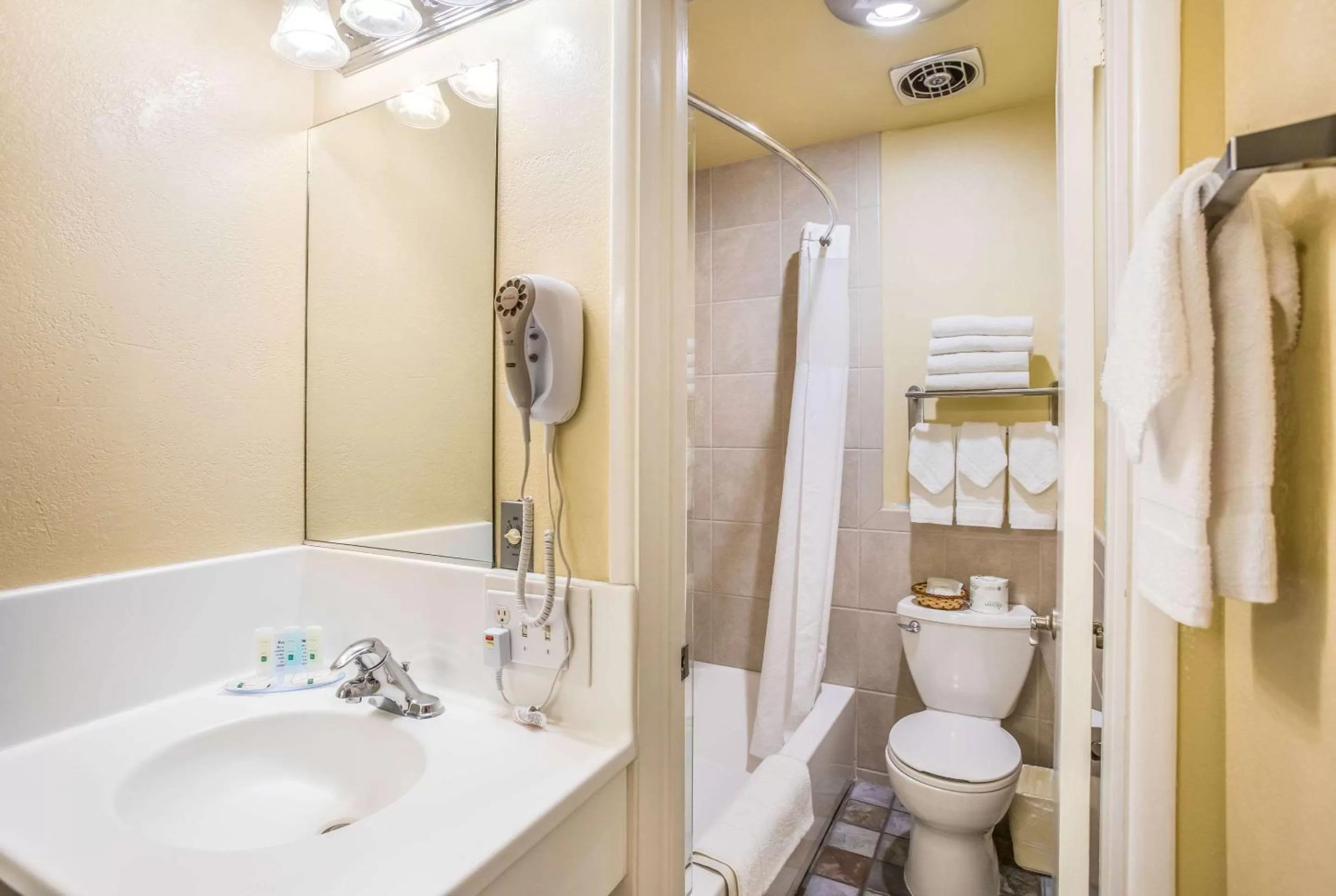 Bathroom in Quality Inn Santa Barbara