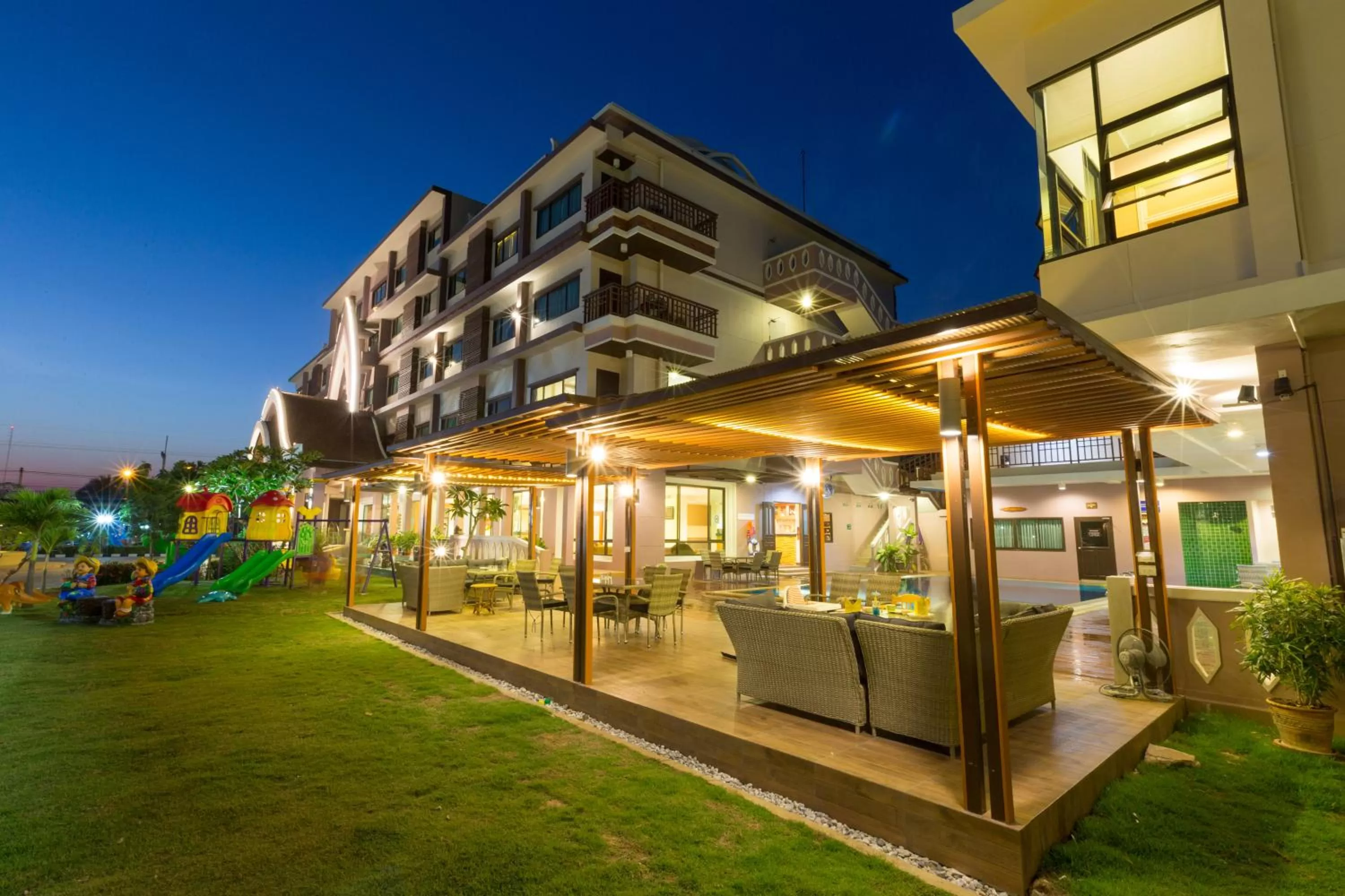 Restaurant/places to eat in Phanomrungpuri Hotel Buriram