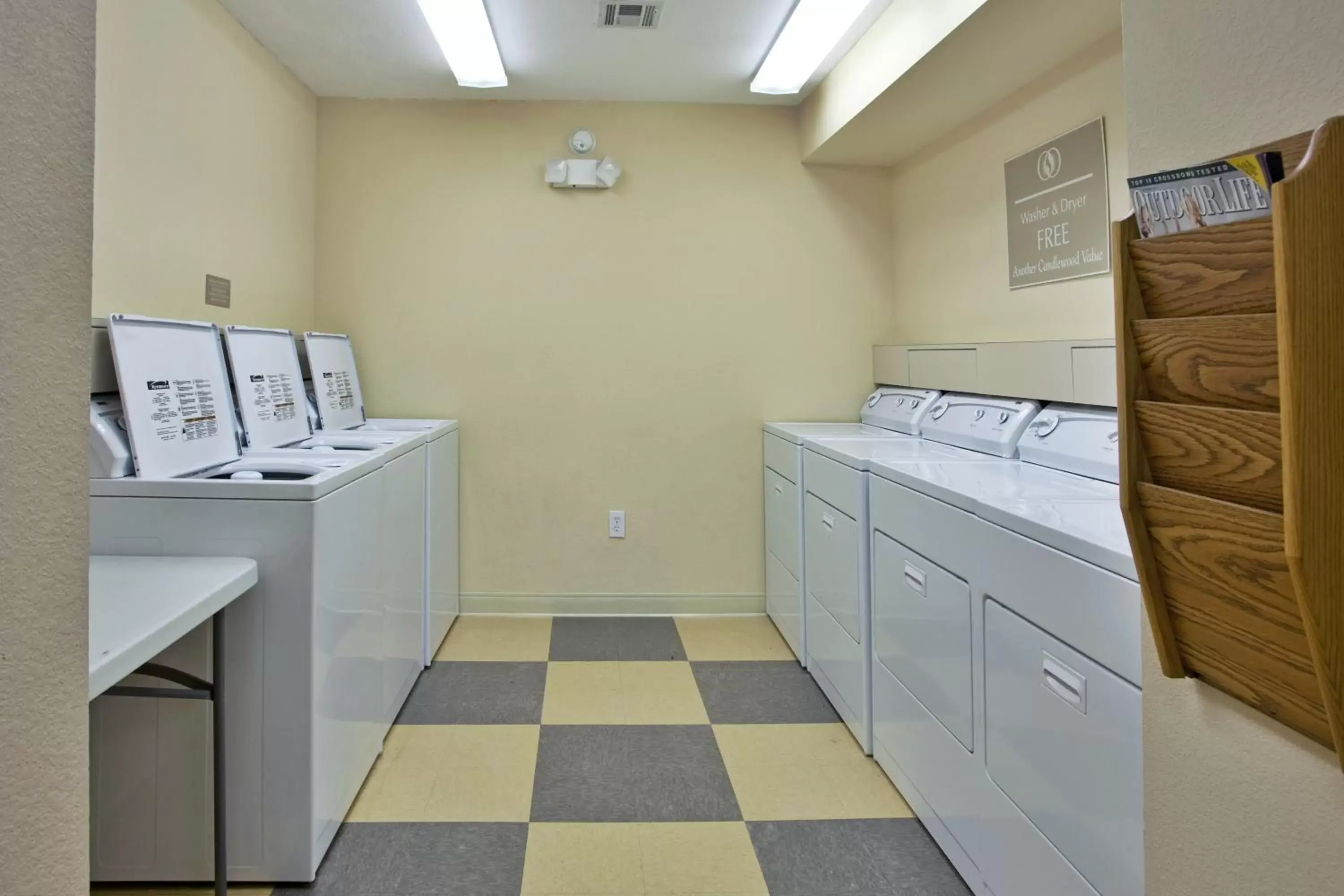 Other, Kitchen/Kitchenette in Candlewood Suites Lake Charles-Sulphur, an IHG Hotel