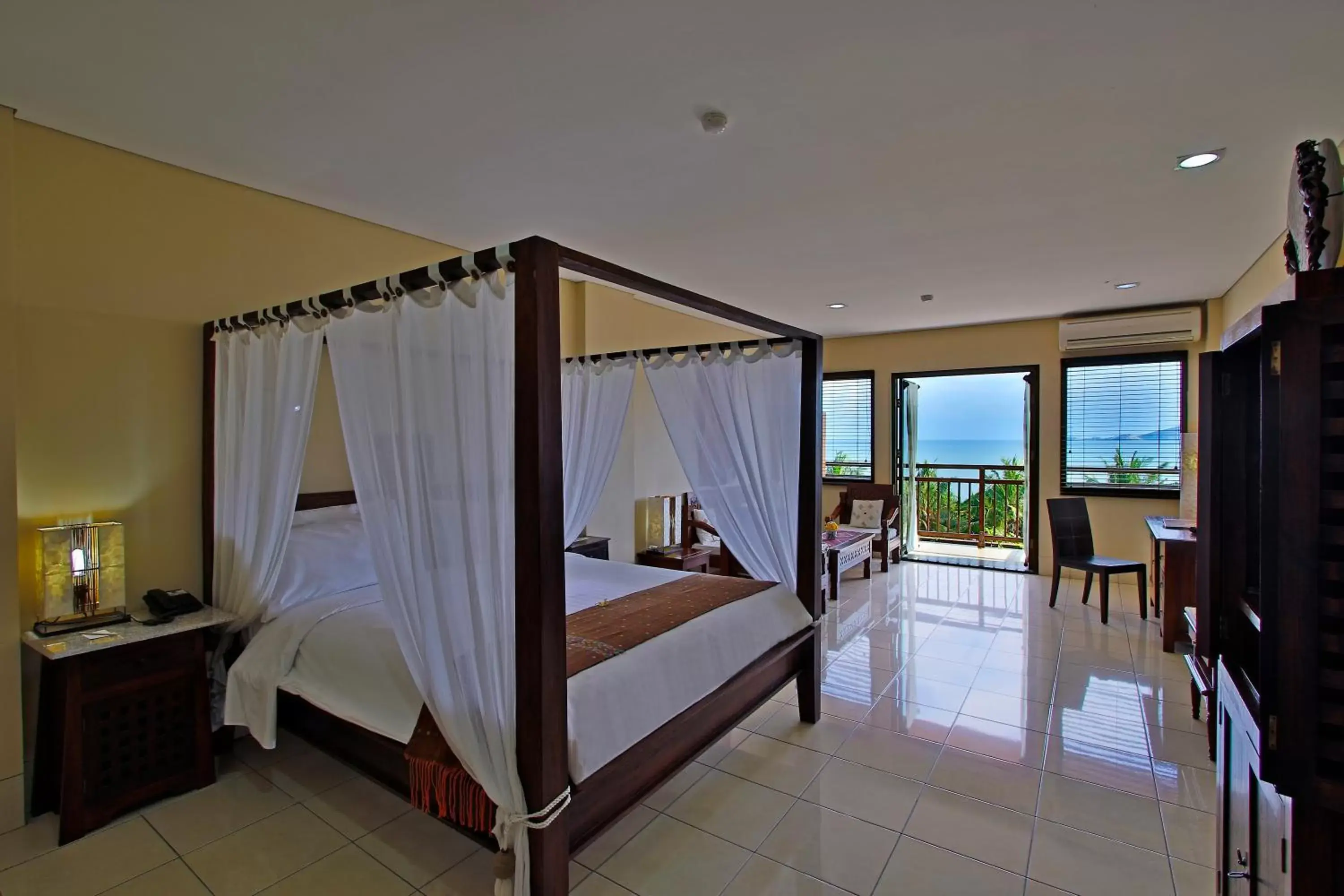 Photo of the whole room in The Jayakarta Suites Komodo Flores