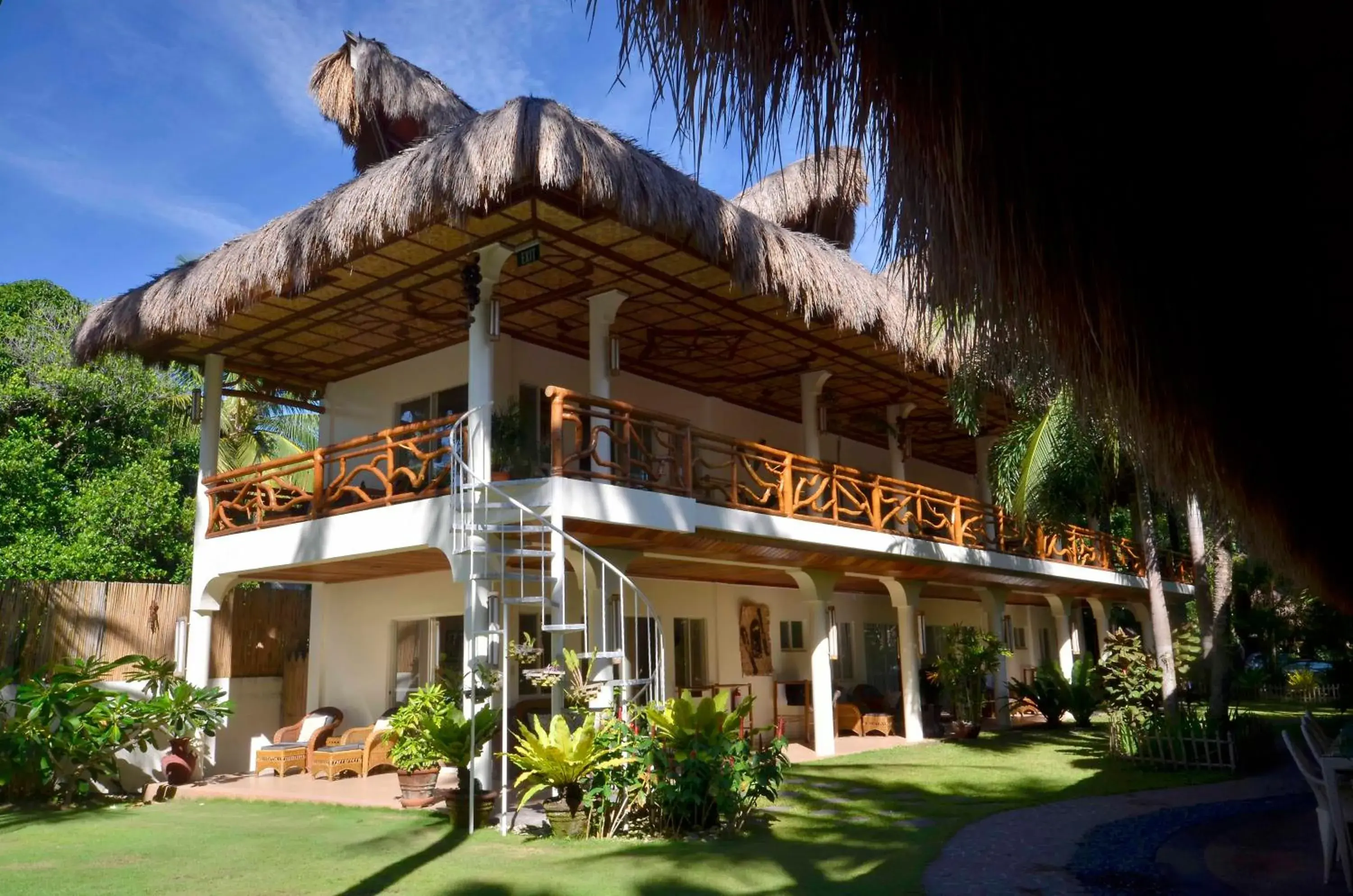 Diving, Property Building in Mike's Dauin Dive Resort