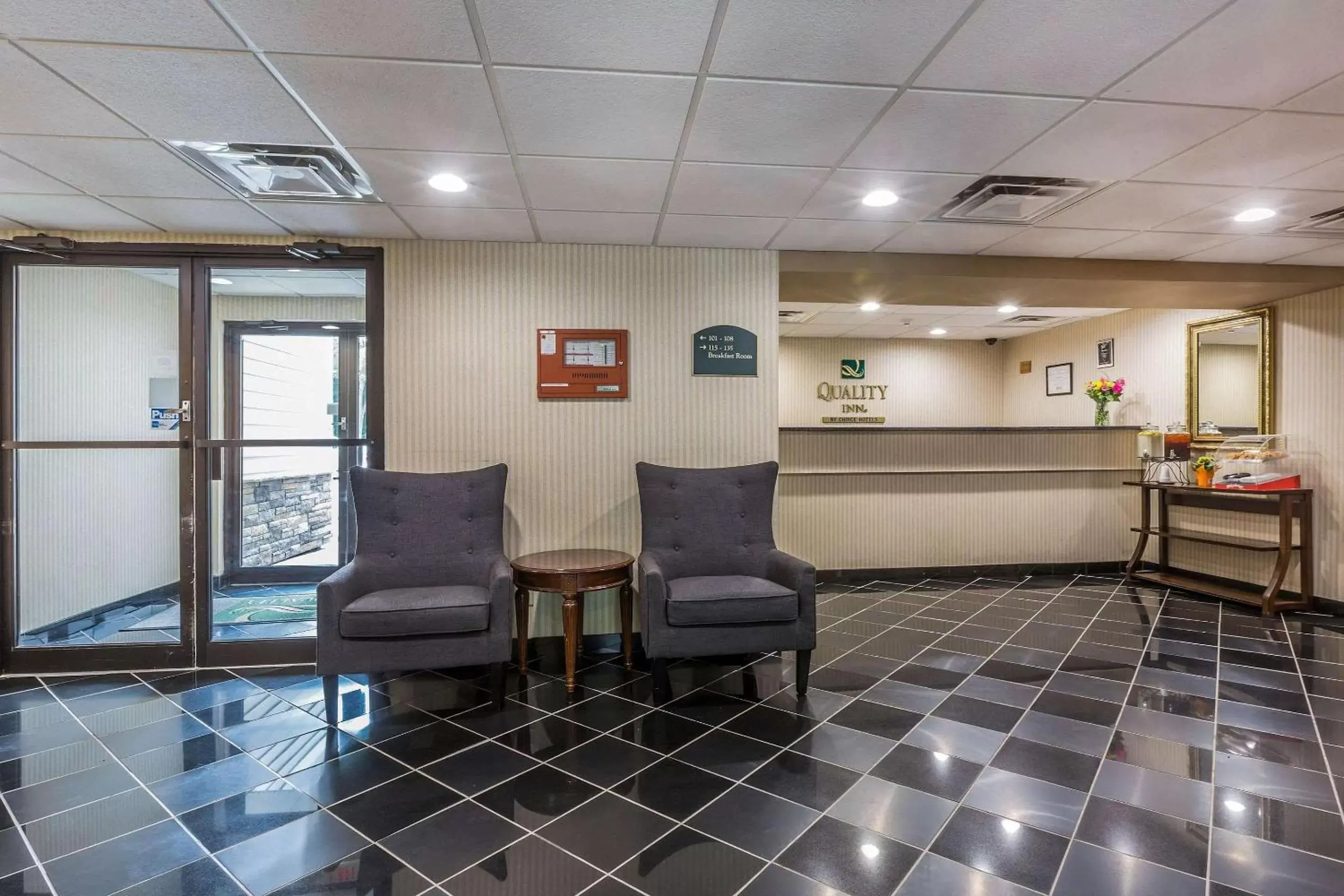 Lobby or reception, Lobby/Reception in Quality Inn Hyde Park Poughkeepsie North