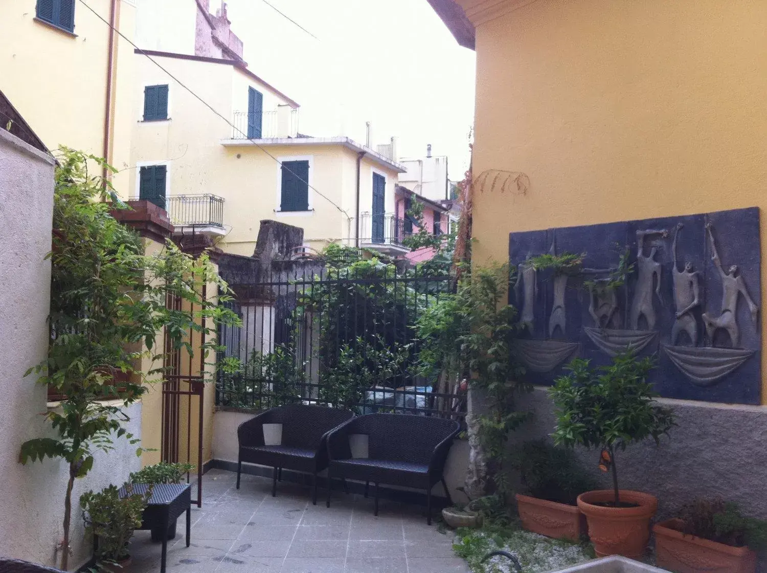 Patio, Property Building in Affittacamere Monterosso 5 Terre