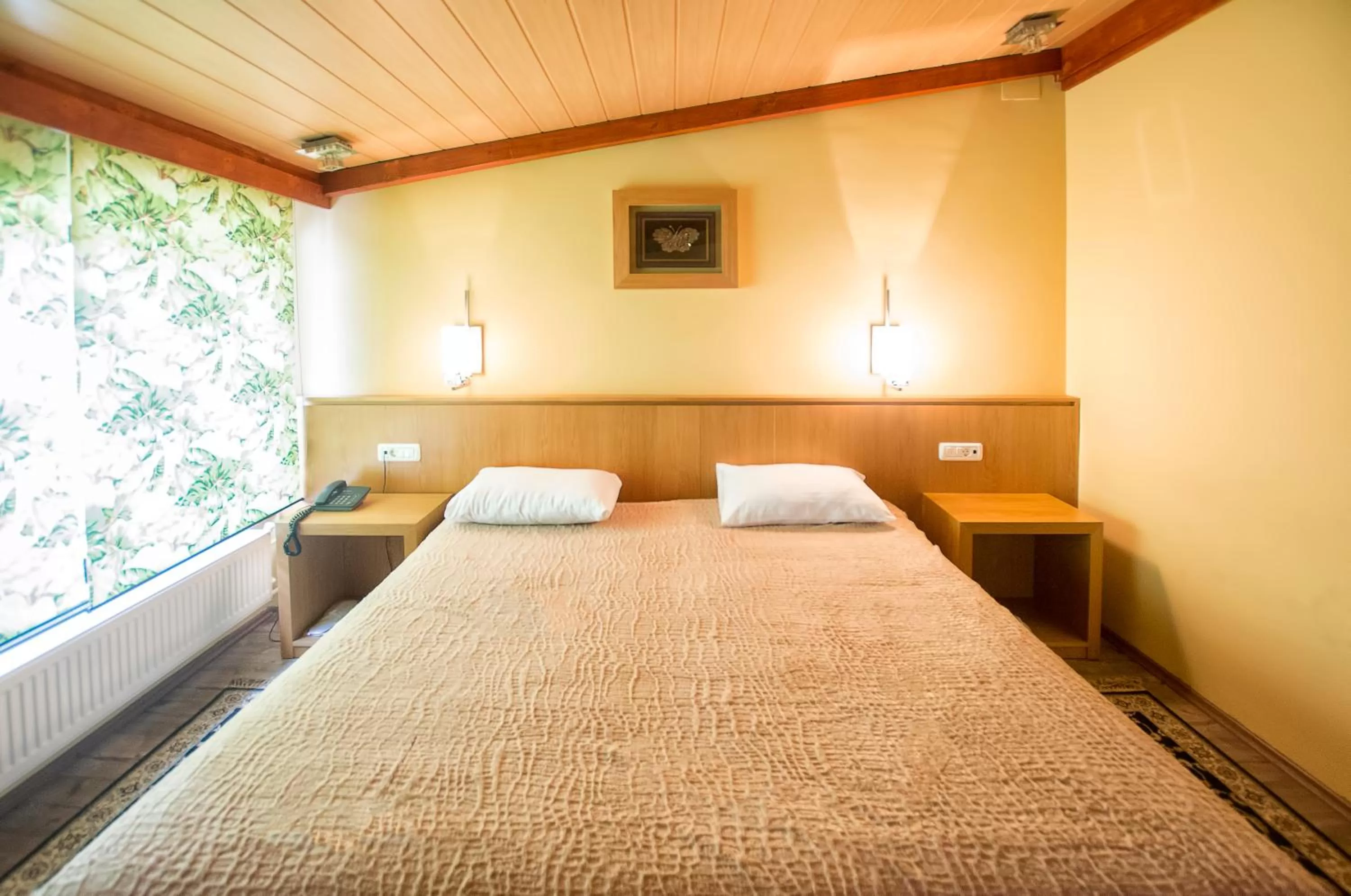 Bedroom, Bed in Hotel Lirak