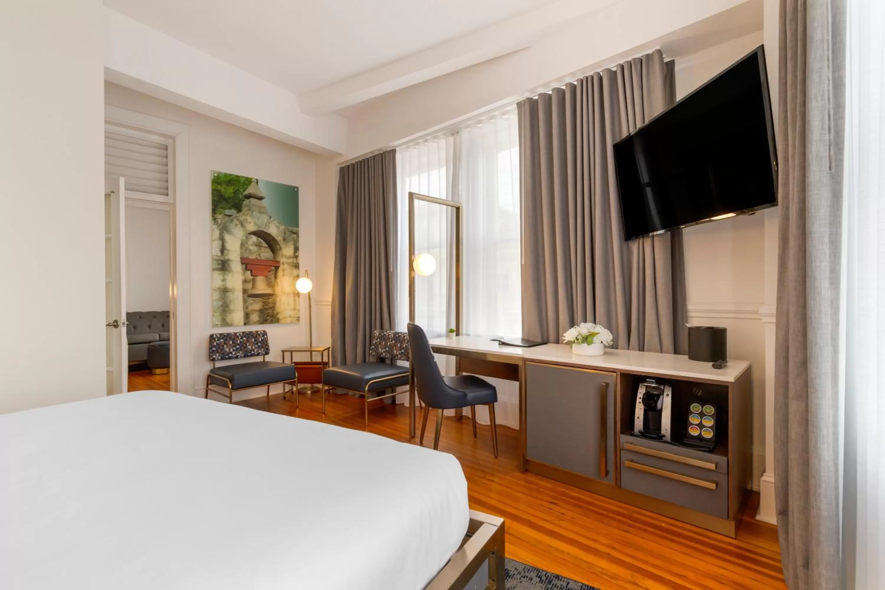 Bedroom, Bed in Hotel Gibbs Downtown Riverwalk