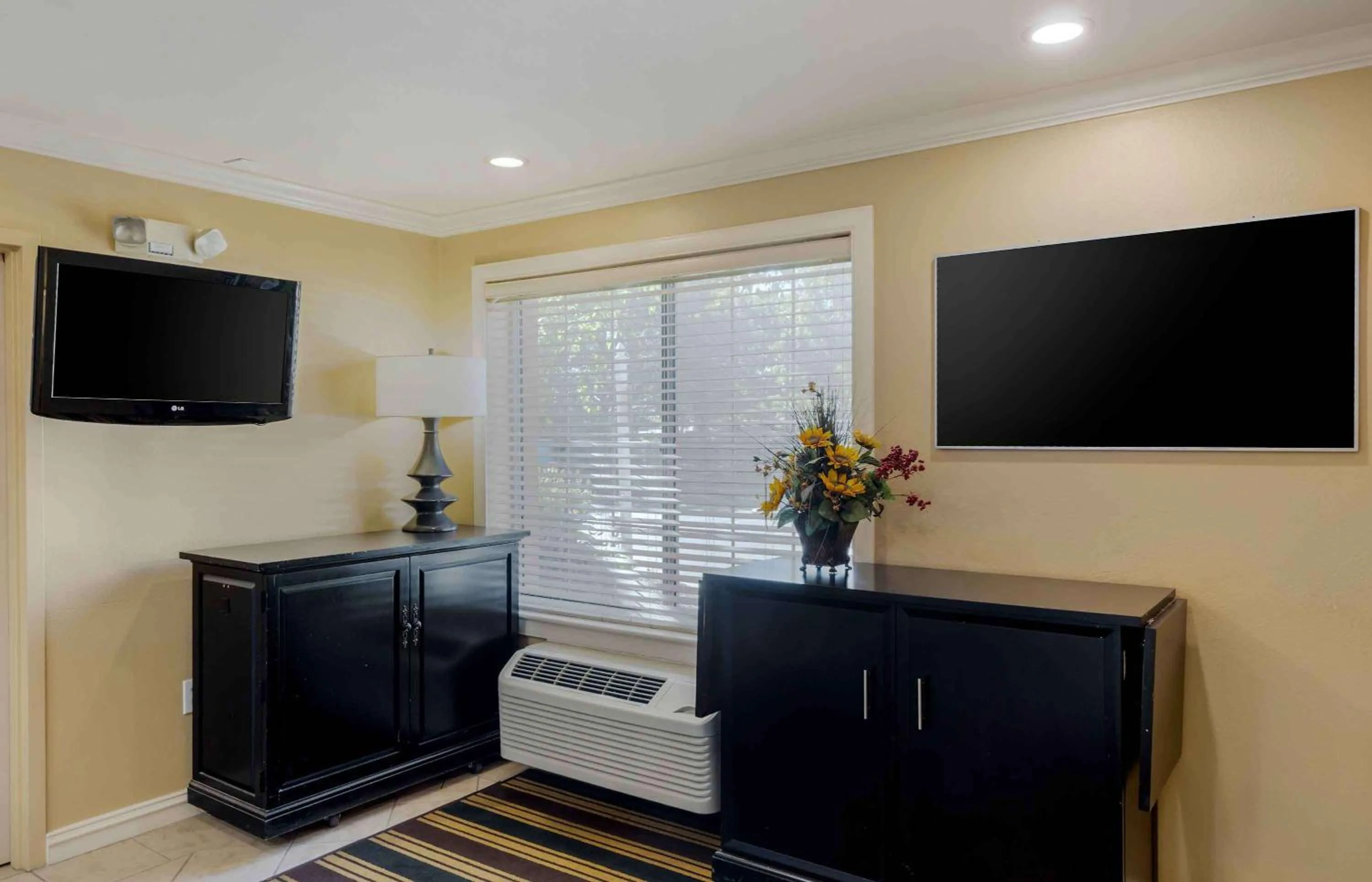 Lobby or reception in Extended Stay America Suites - Boston - Waltham - 52 4th Ave