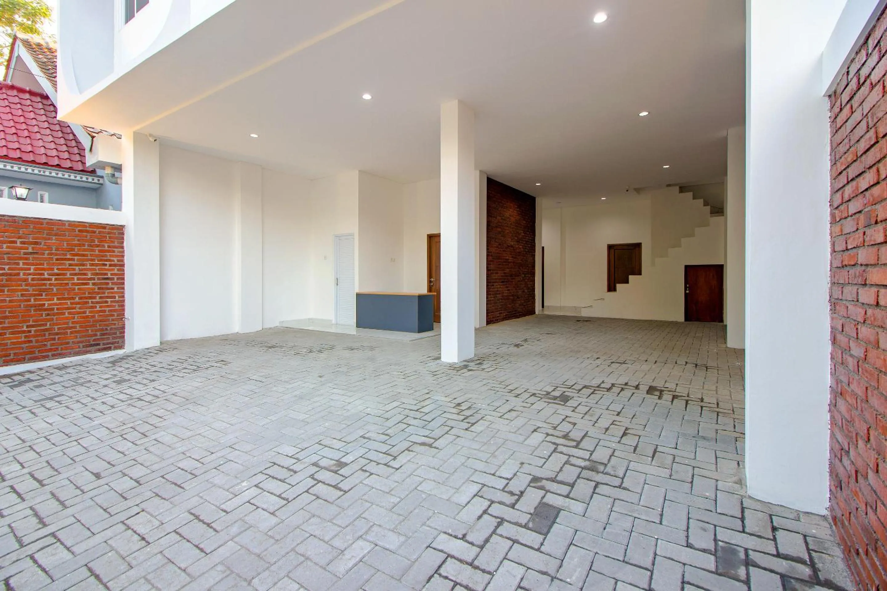 Facade/entrance in Hotel O 88 Exclusive Guesthouse