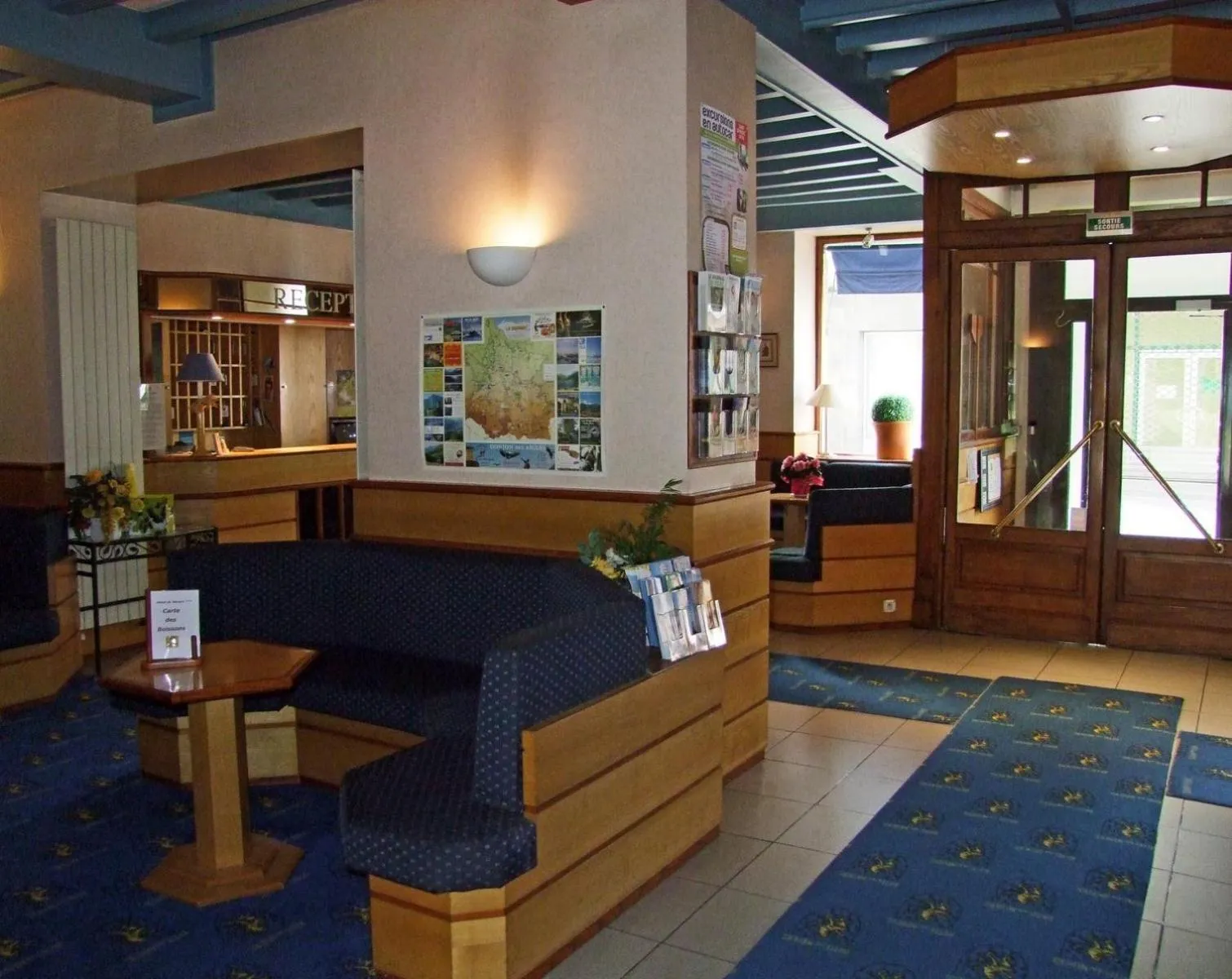 Day in Hôtel de Nevers