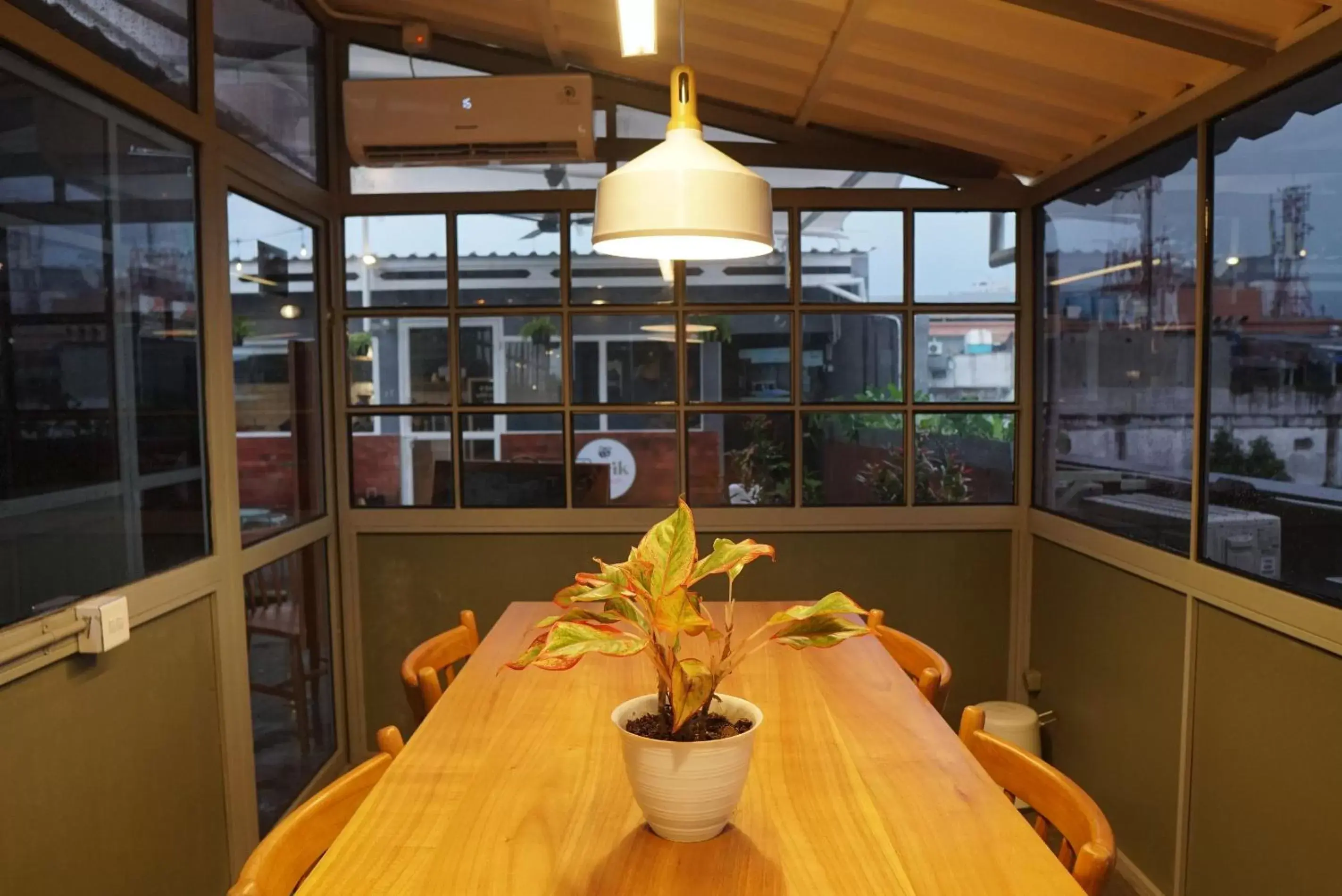 Restaurant/places to eat in Tuju Abuserin Syariah Restaurant/places to eat in Tuju Abuserin Syariah