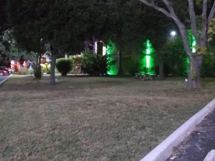 BBQ facilities in Knights Inn San Antonio near Frost Bank Center