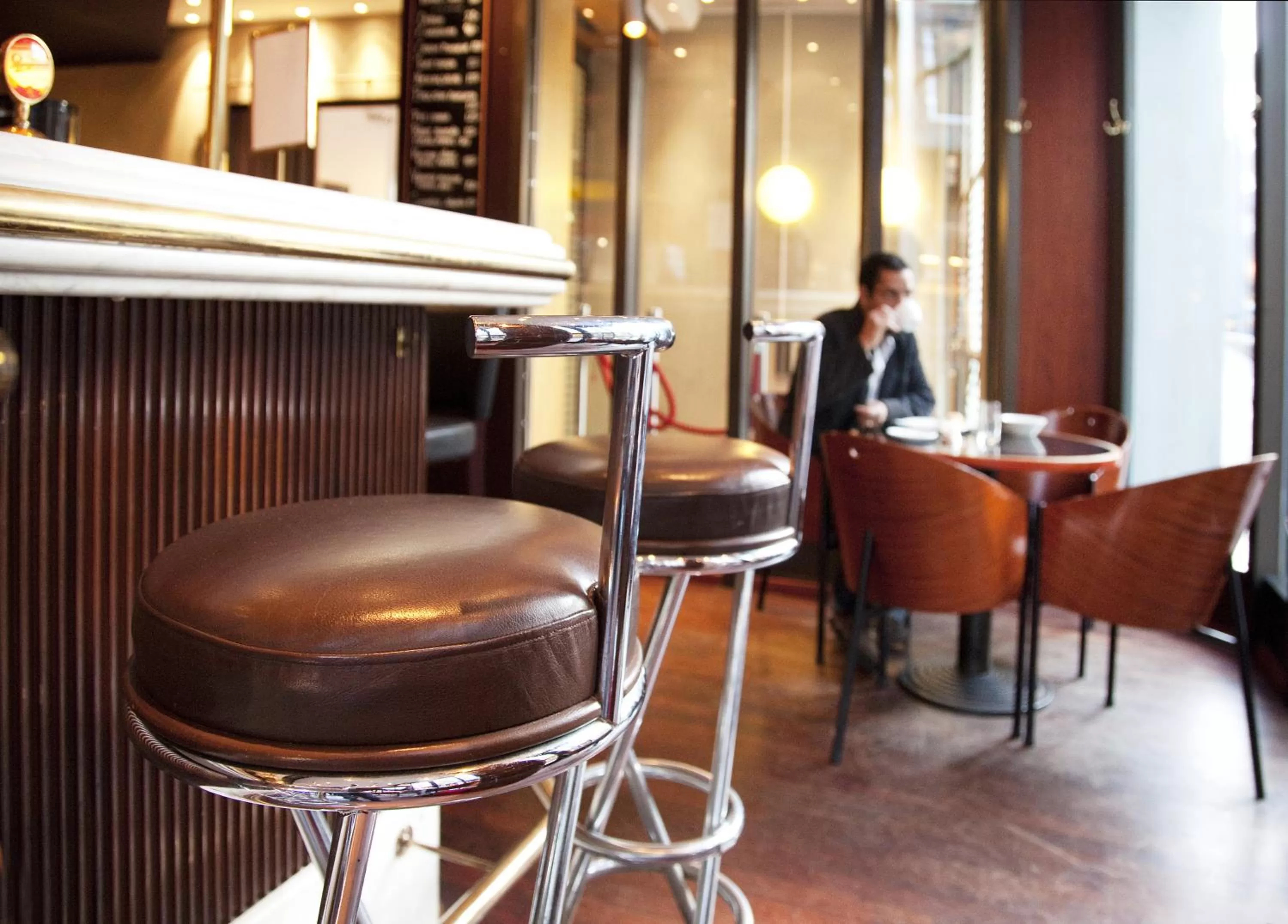 Restaurant/places to eat in Hotel Lundia