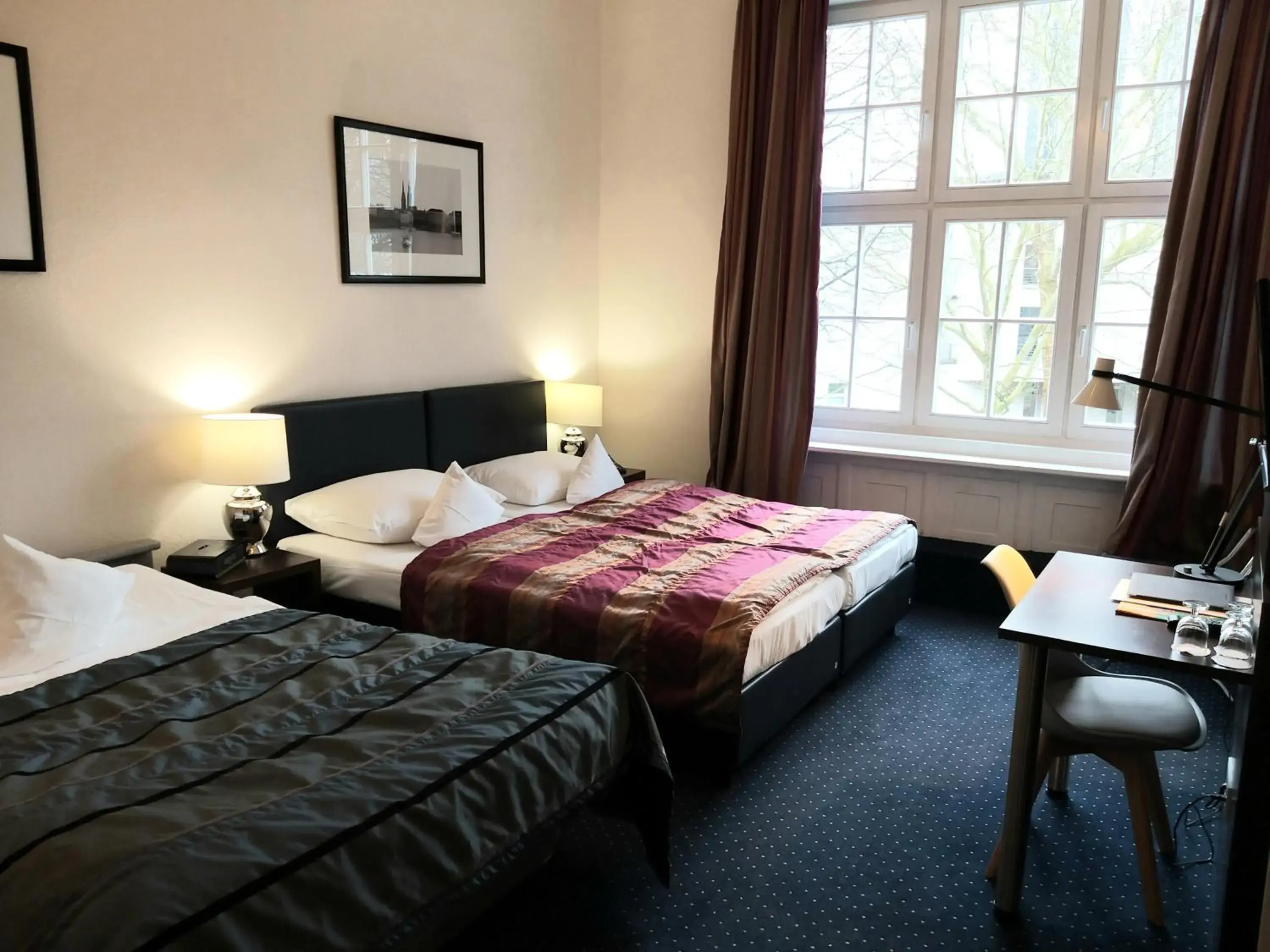 Photo of the whole room, Bed in Hotel Wagner im Dammtorpalais