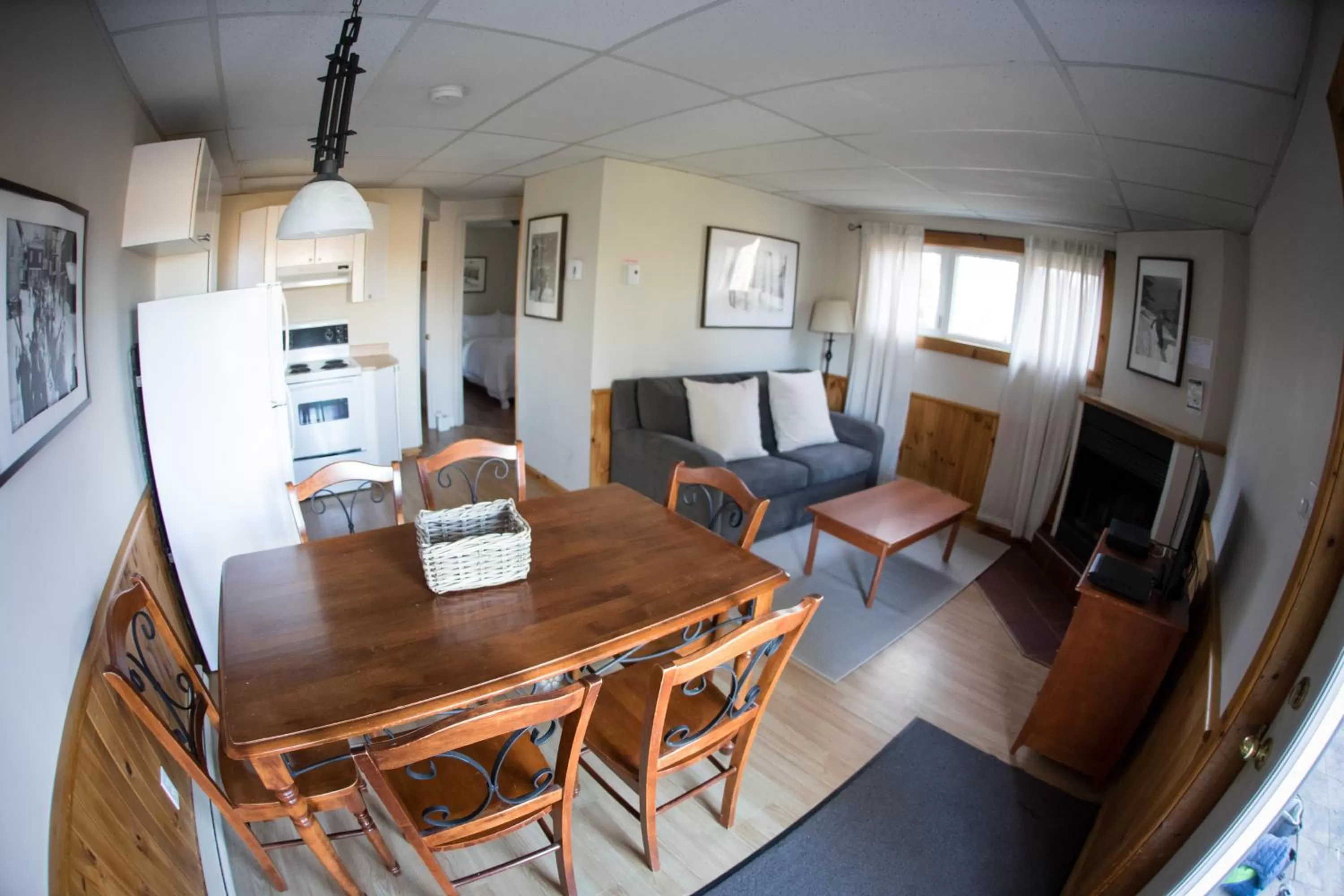 Dining Area in Le Montagnard, Auberge Hôtel & Chalets
