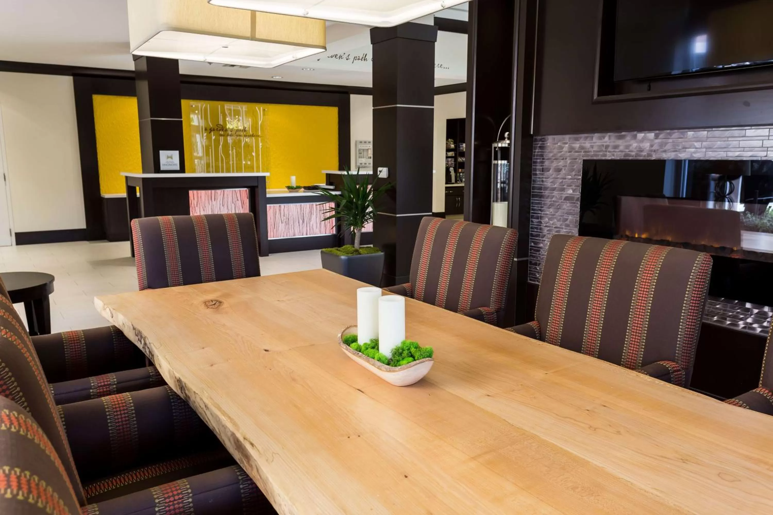 Lobby or reception in Hilton Garden Inn San Mateo