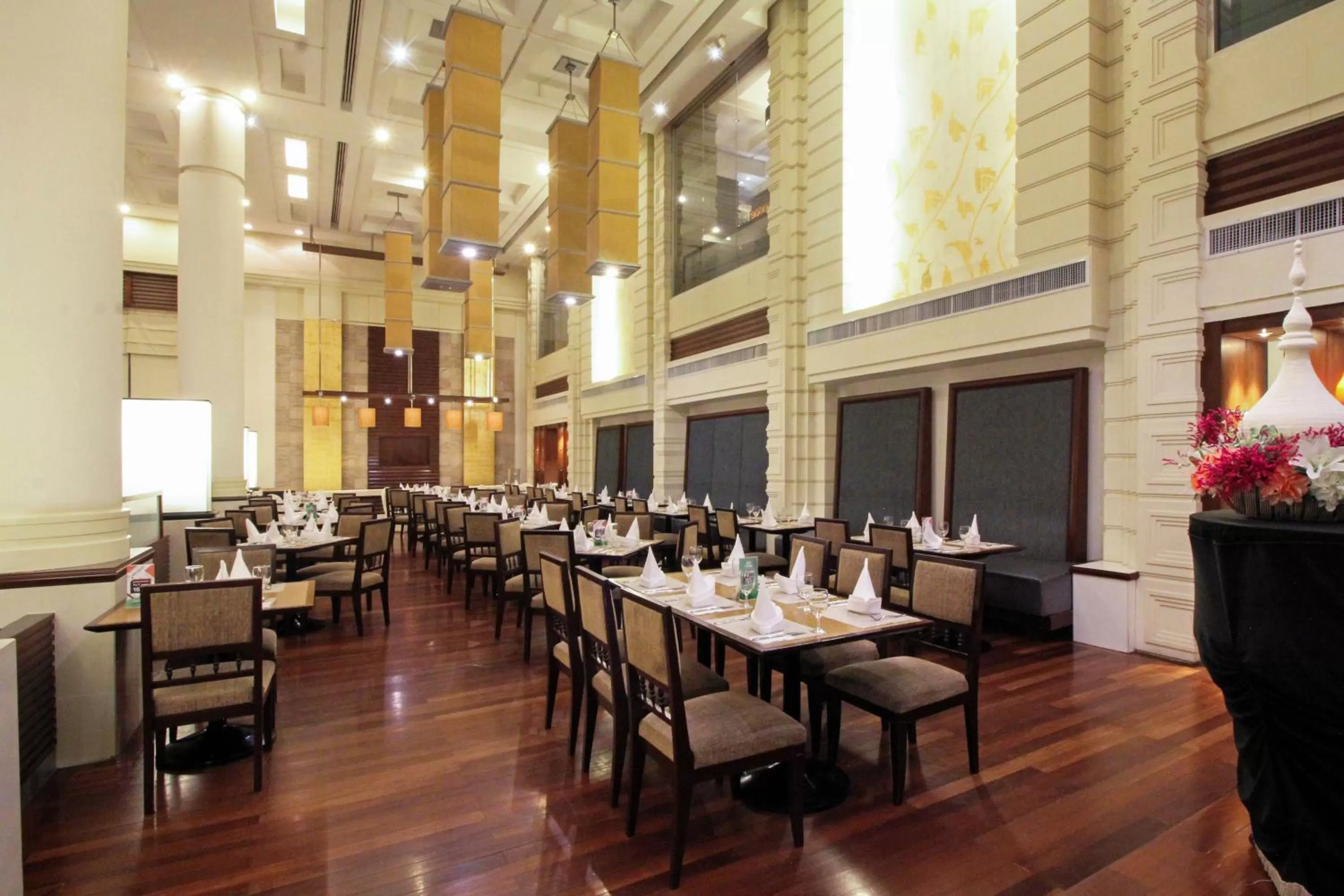 Restaurant/places to eat in The Imperial Hotel & Convention Centre Korat