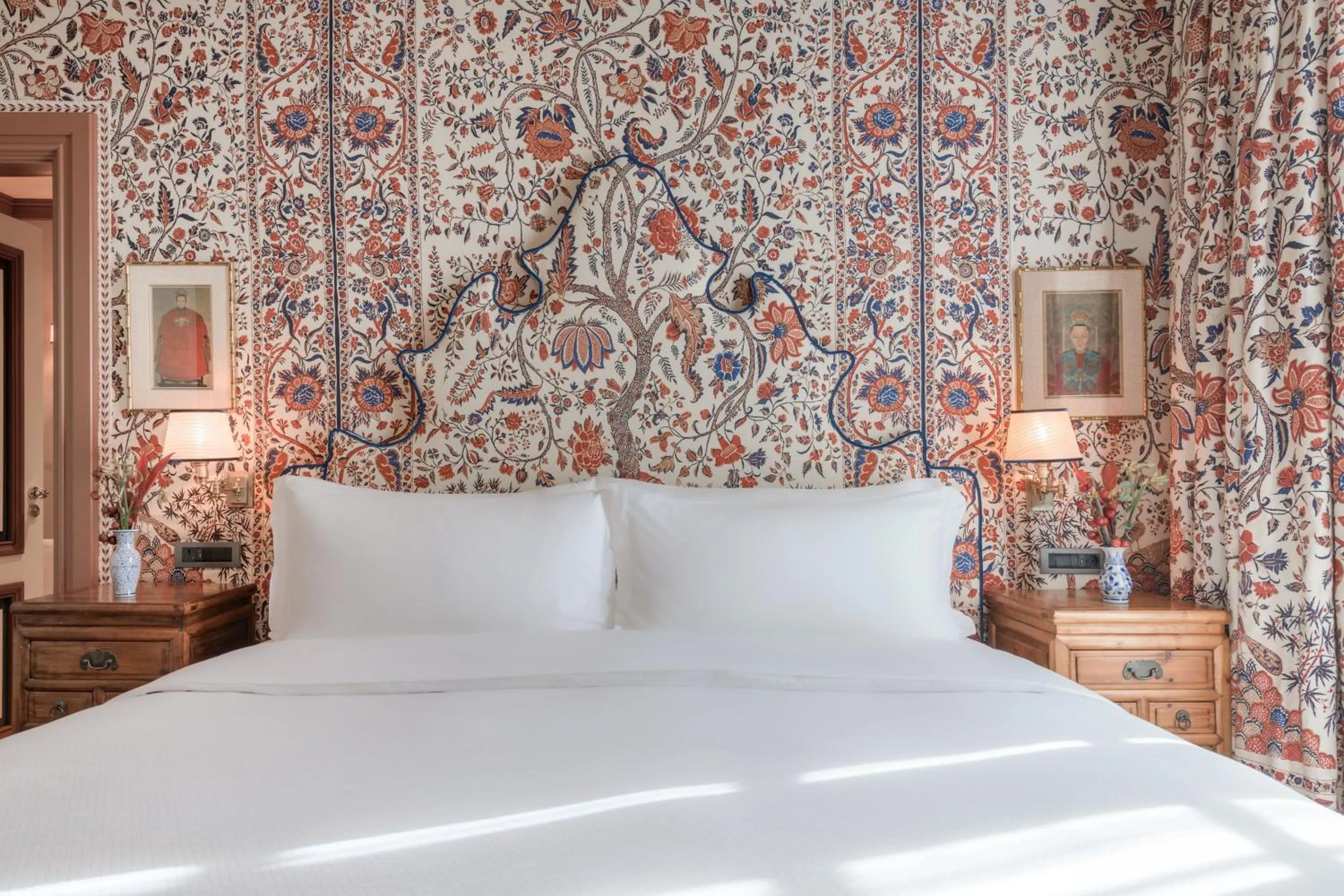 Photo of the whole room, Bed in Santo Mauro, a Luxury Collection Hotel, Madrid