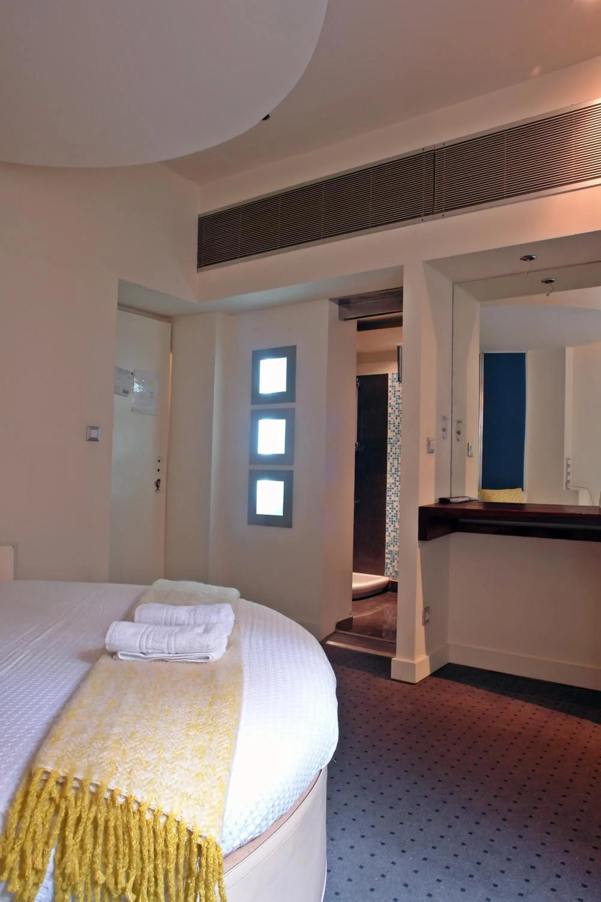 Bed in Semeli Hotel