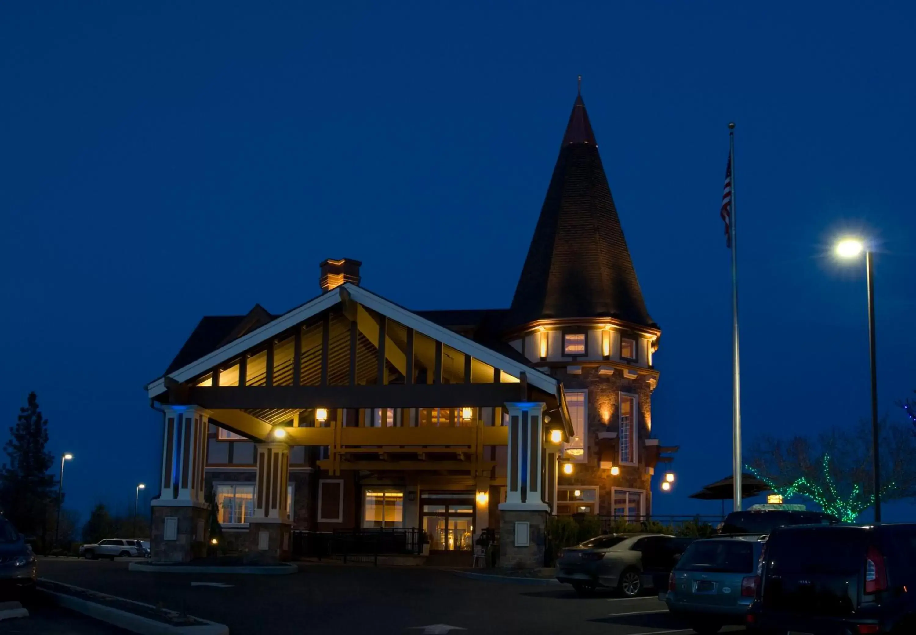 Property Building in Holiday Inn Express Spokane-Downtown