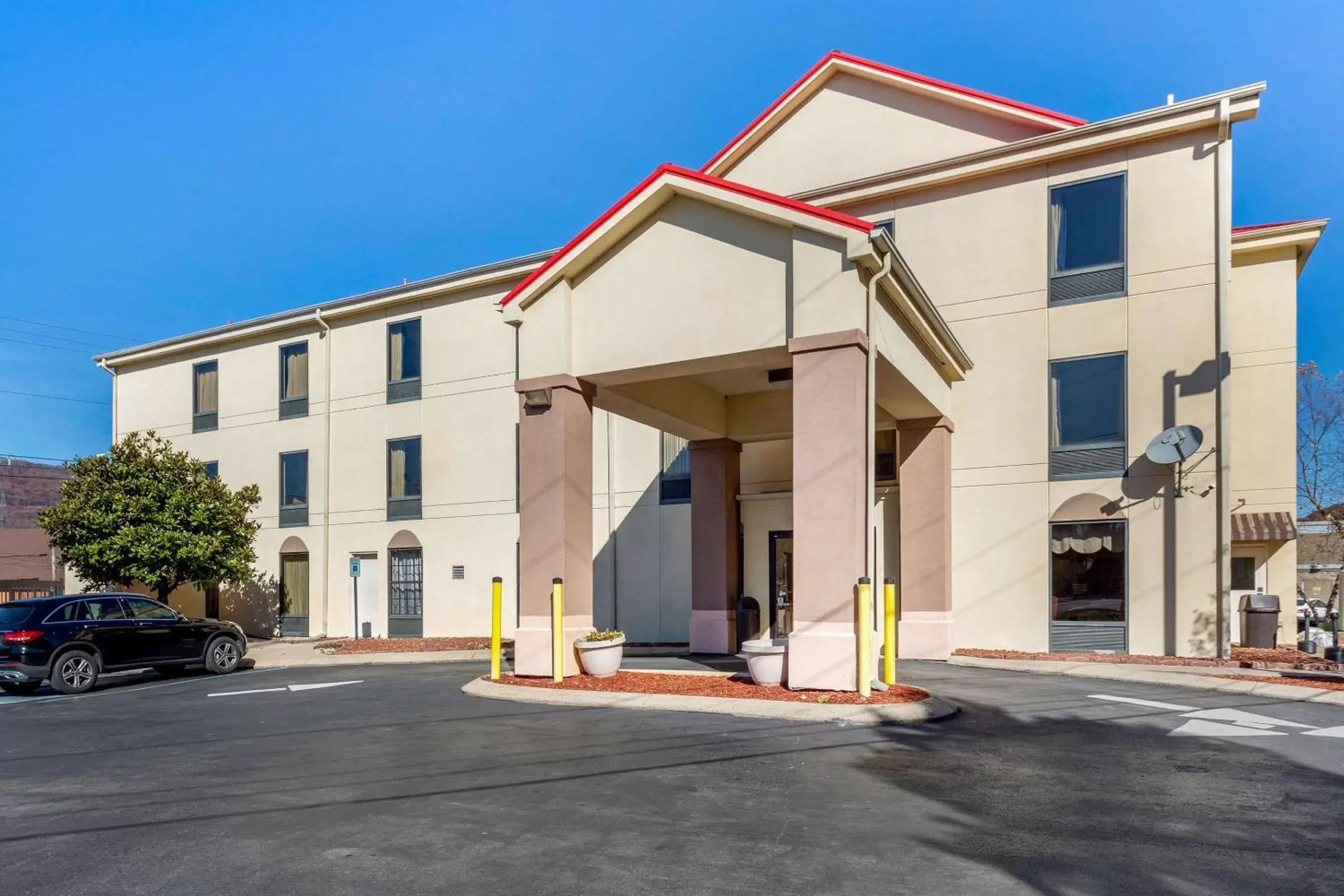 Property Building in Econo Lodge Lookout Mountain