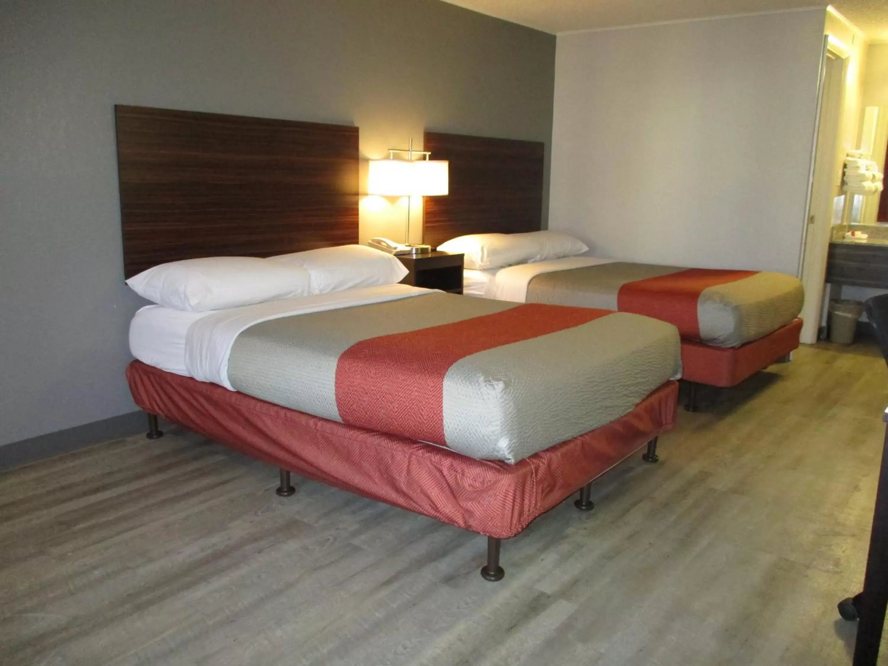 Bed in Travelodge by Wyndham Lansing Bed in Travelodge by Wyndham Lansing