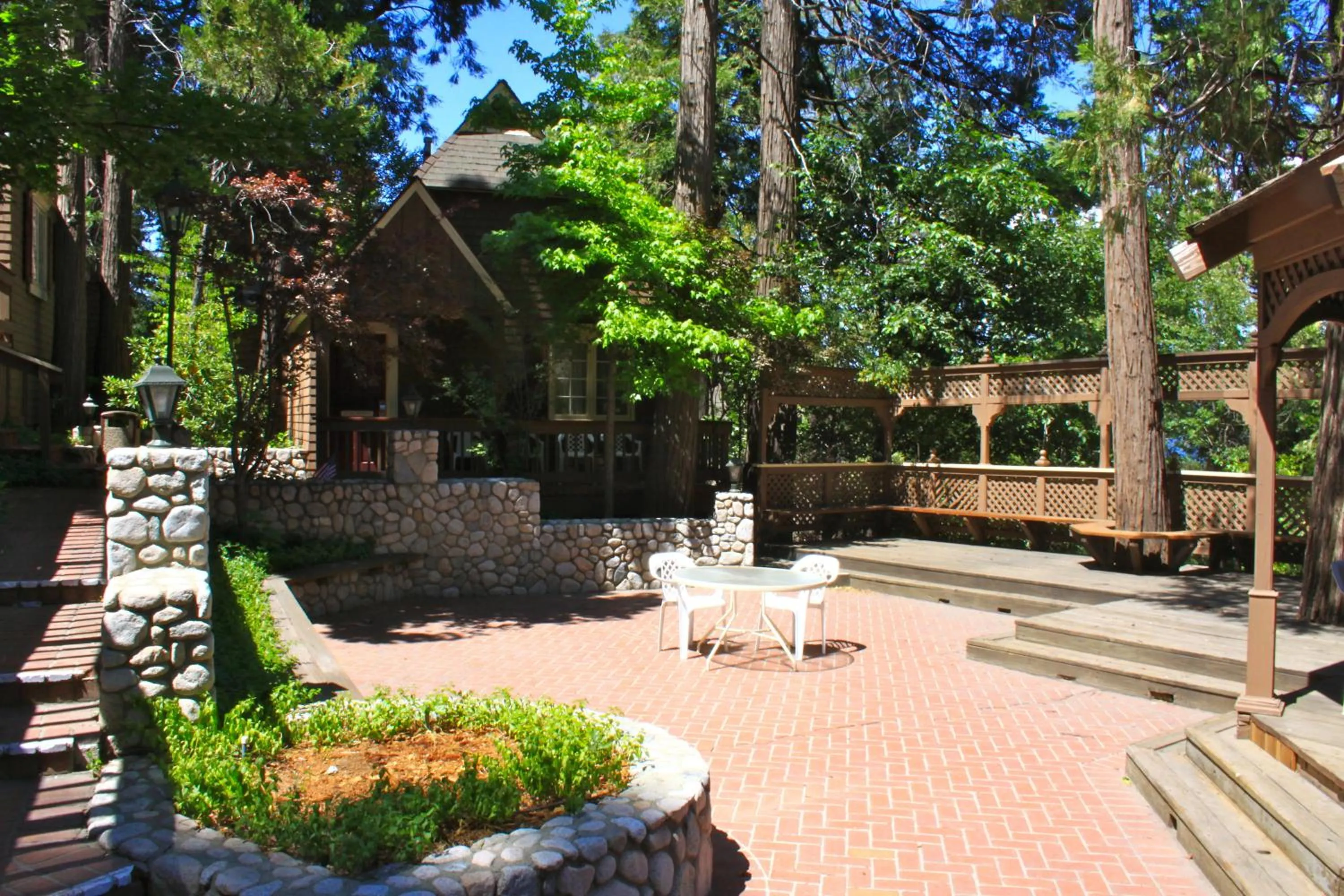 Patio in Saddleback Inn at Lake Arrowhead