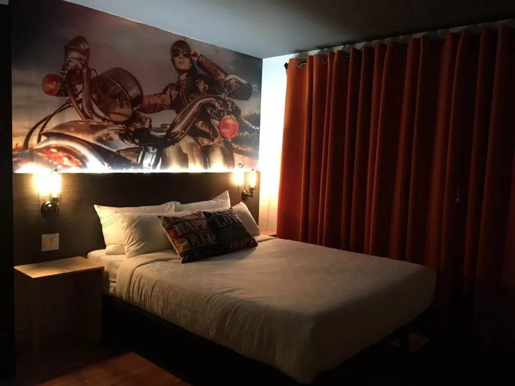 Bed in Hotel Historique et Manoir Route 66