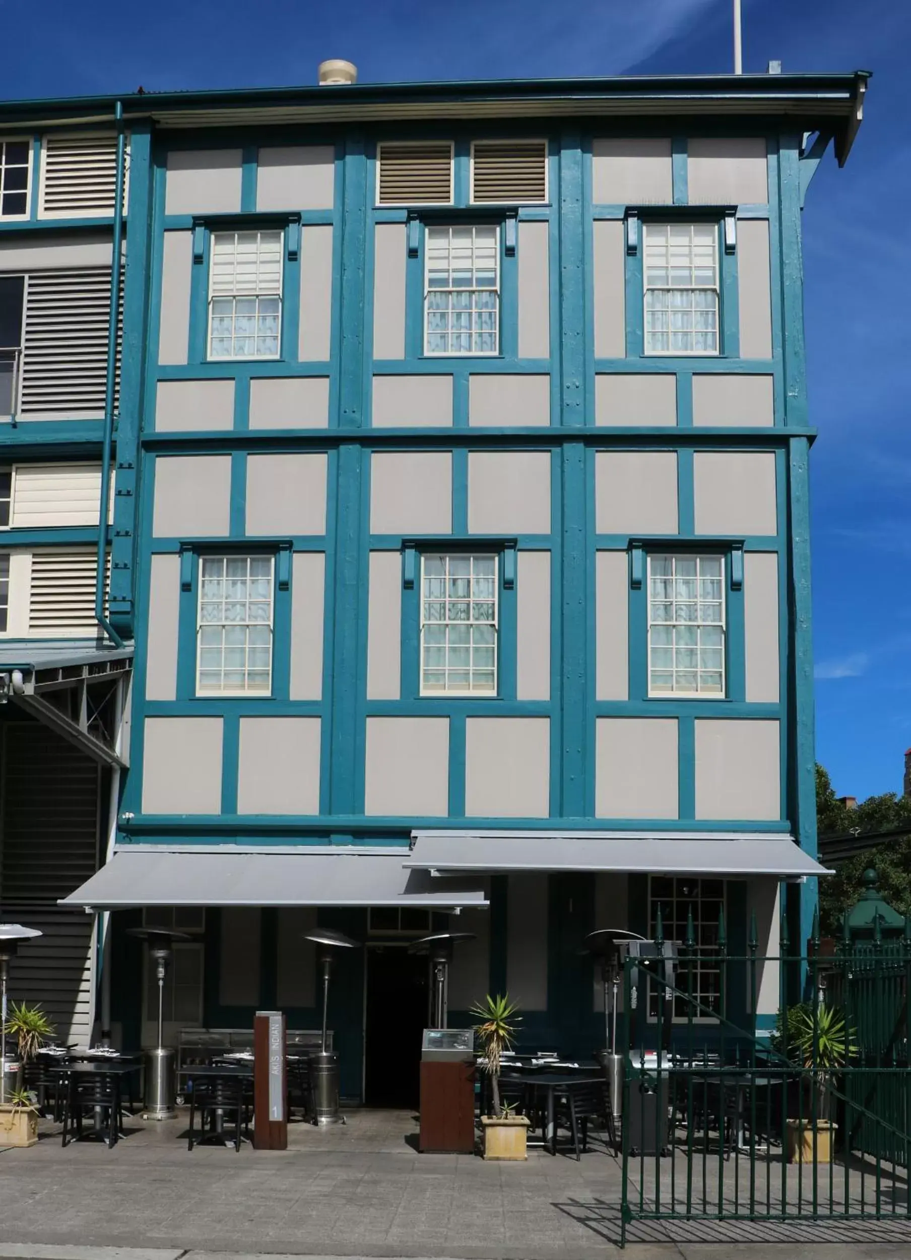 Property building in Ovolo Sydney Woolloomooloo, a Wyndham Hotel Property building in Ovolo Sydney Woolloomooloo, a Wyndham Hotel