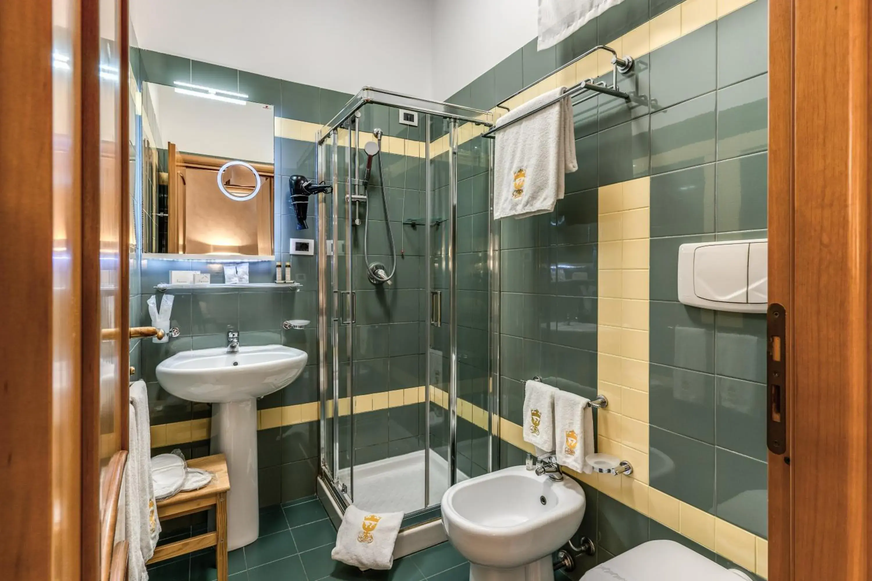 Bathroom in Artemisia Palace Hotel