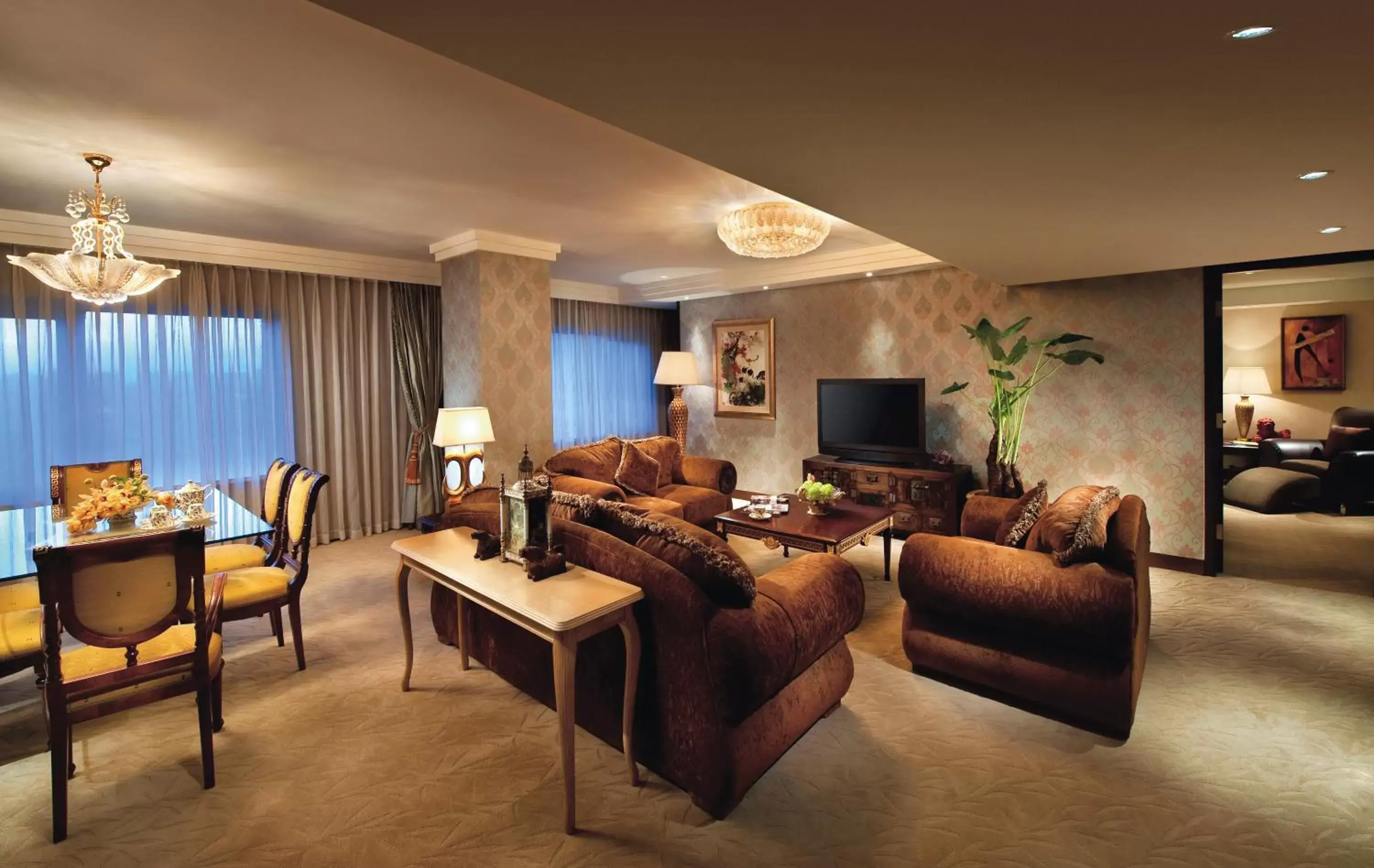 Living room, Seating Area in Sunworld Dynasty Hotel Beijing Wangfujing