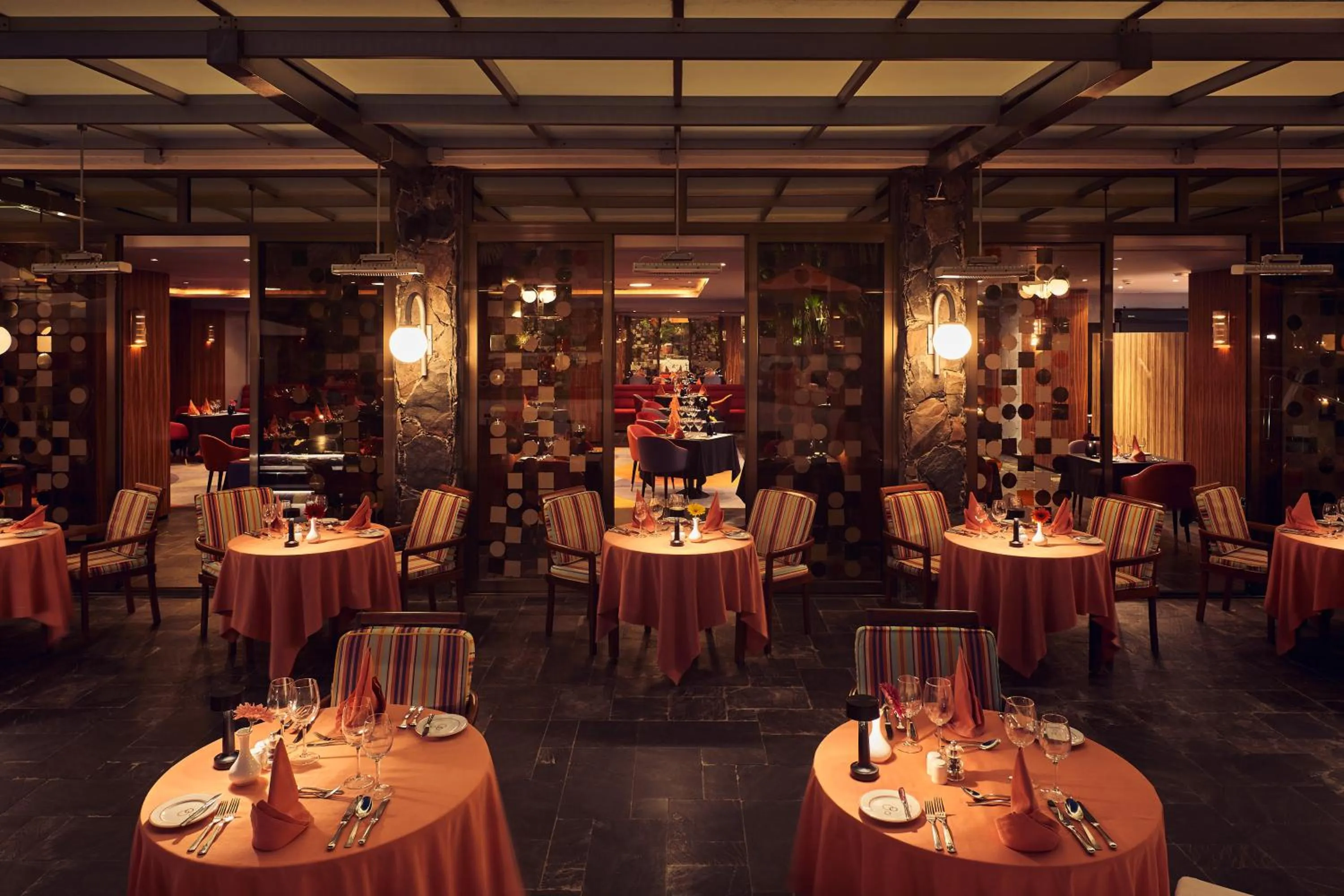 Restaurant/places to eat in Seaside Palm Beach