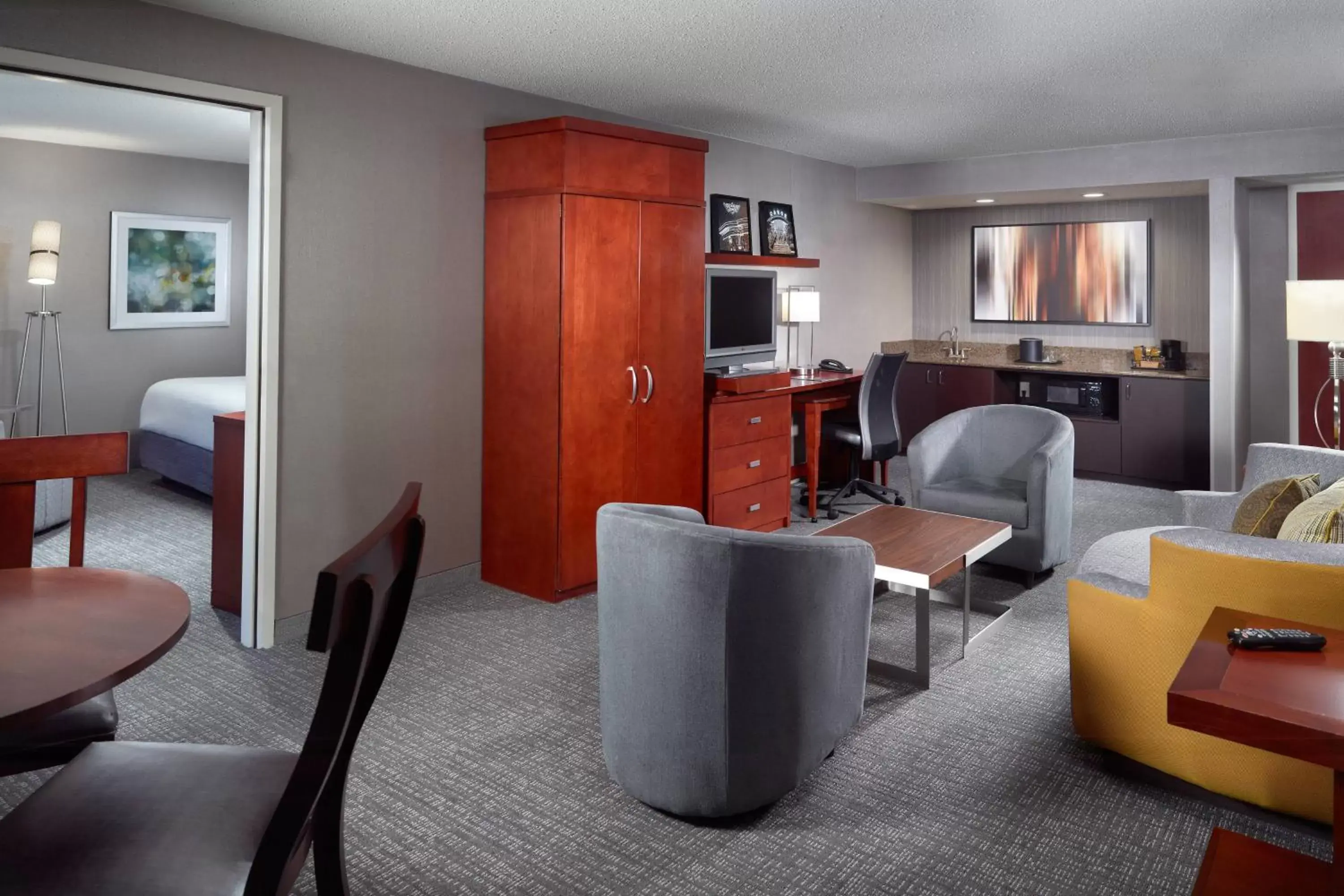 Living room, Seating Area in Courtyard by Marriott Atlanta Buckhead