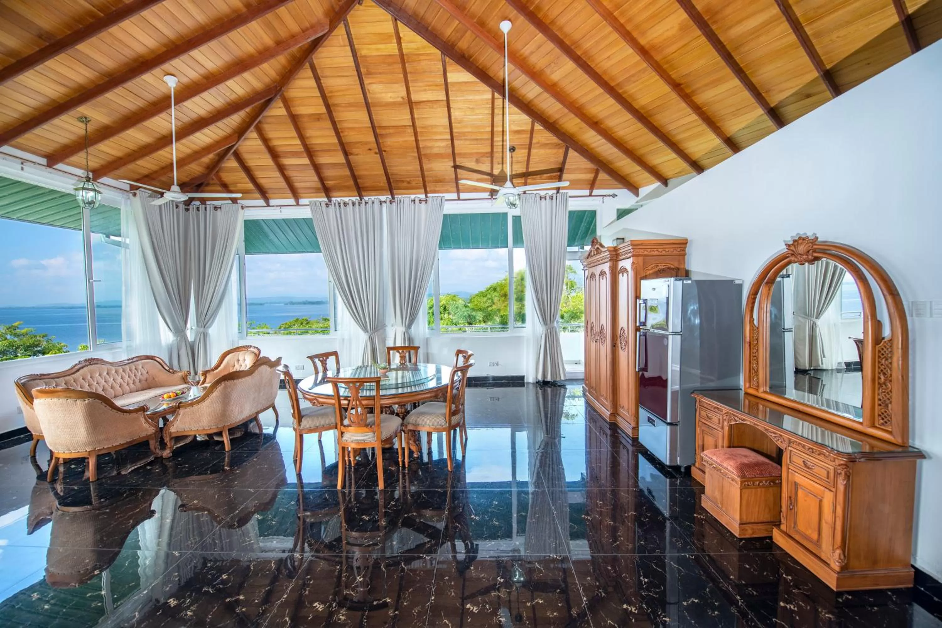 Living room in Hotel Sudu Araliya