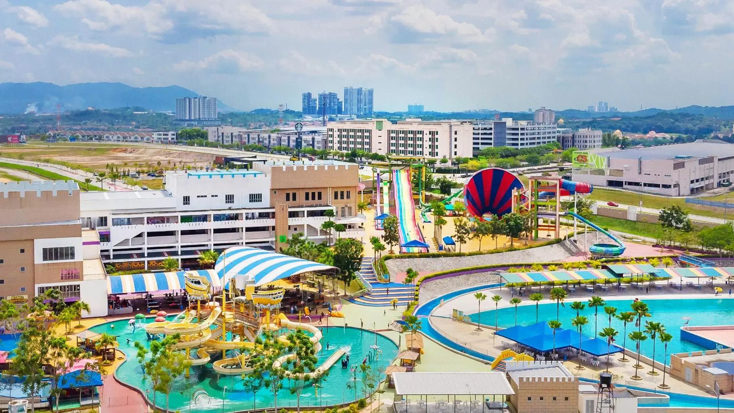 Aqua park, Pool View in Le'venue Hotel