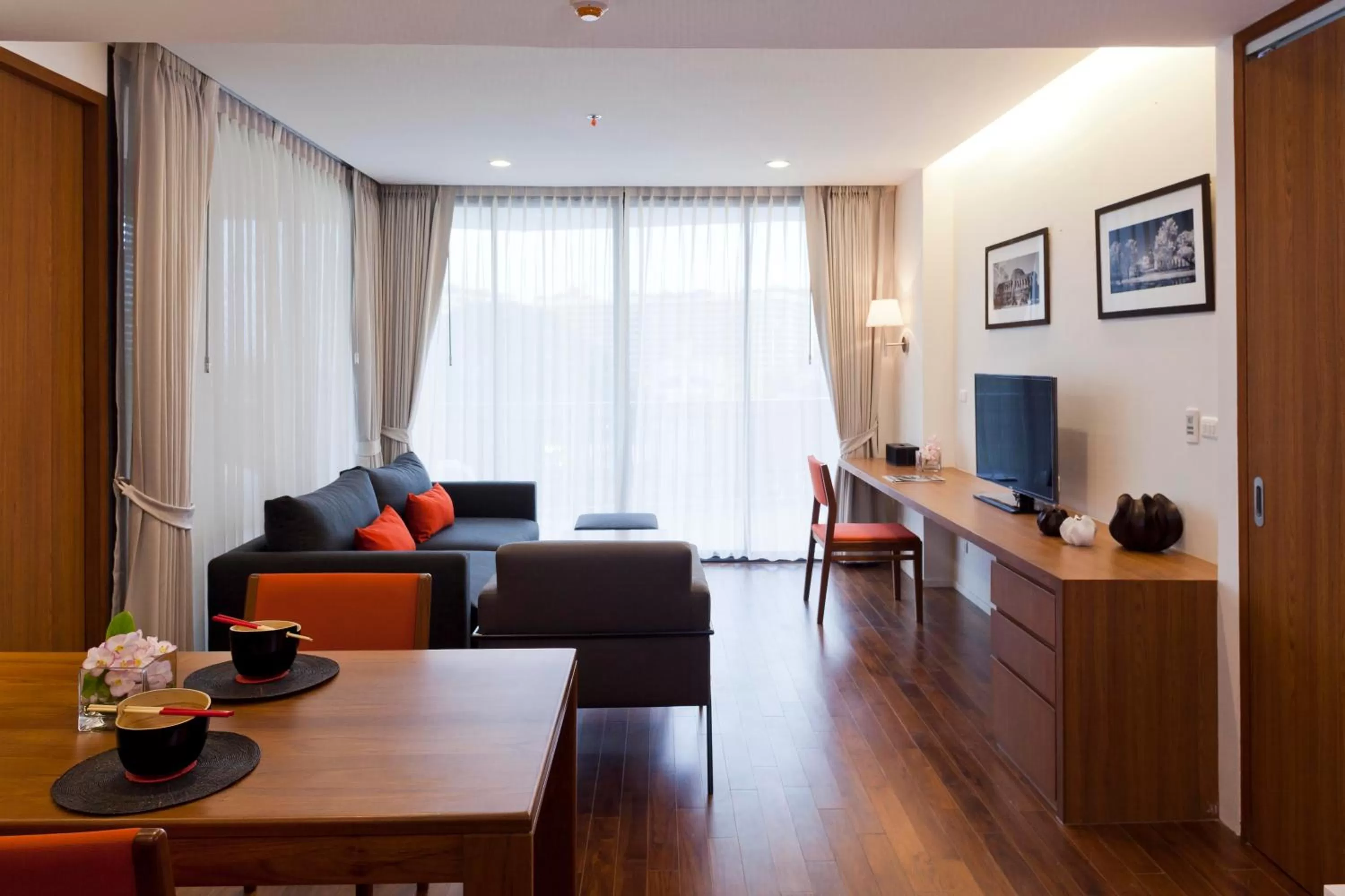 Living room in Eastin Tan Hotel Chiang Mai