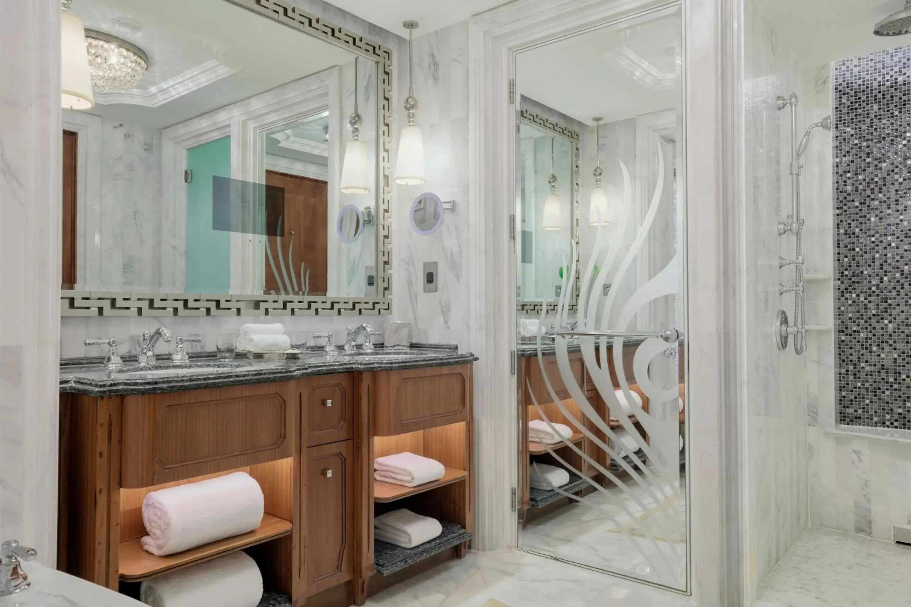 Bathroom in The St. Regis Abu Dhabi