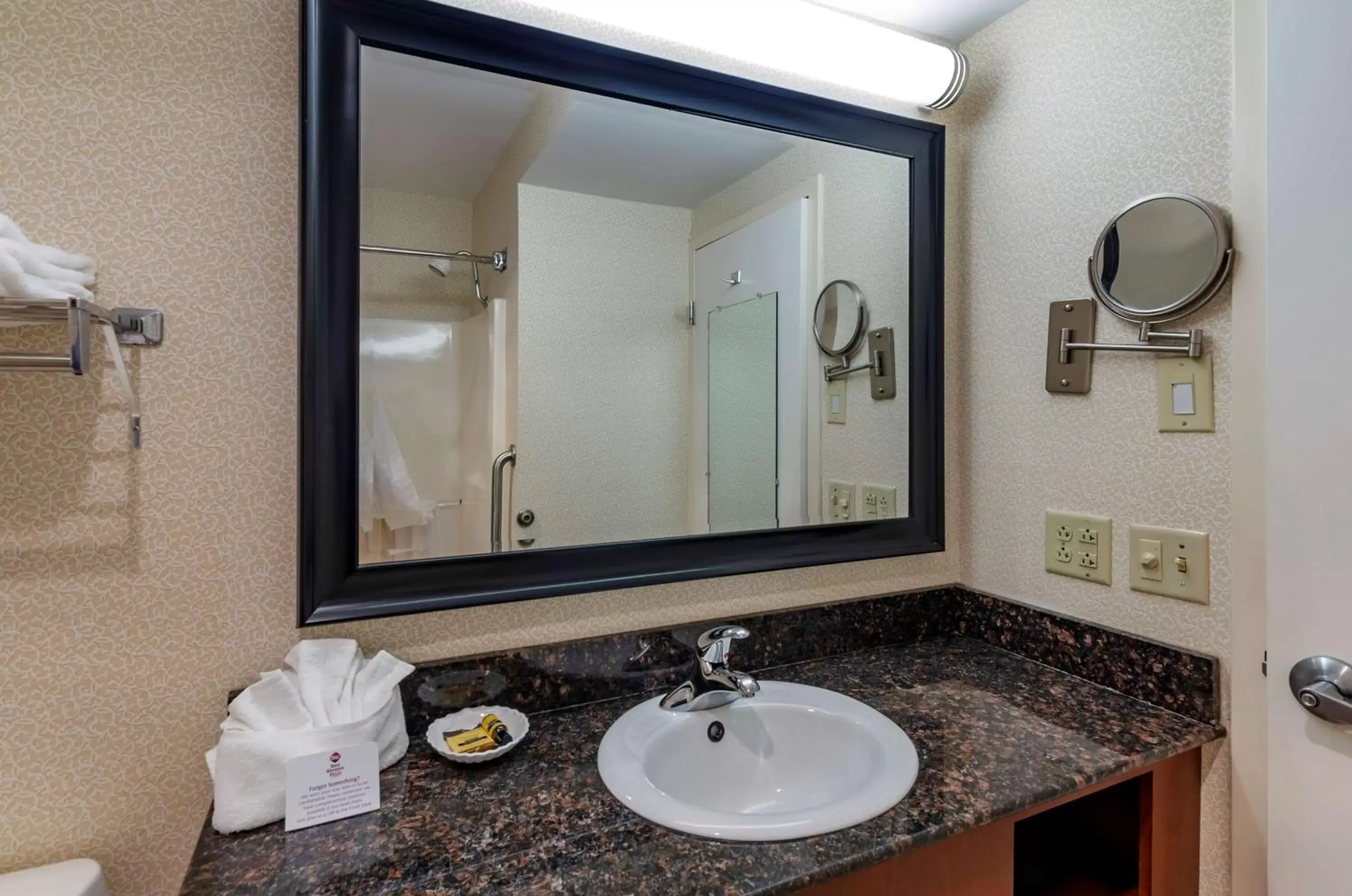 Bathroom in Best Western Plus Inn at Hunt Ridge