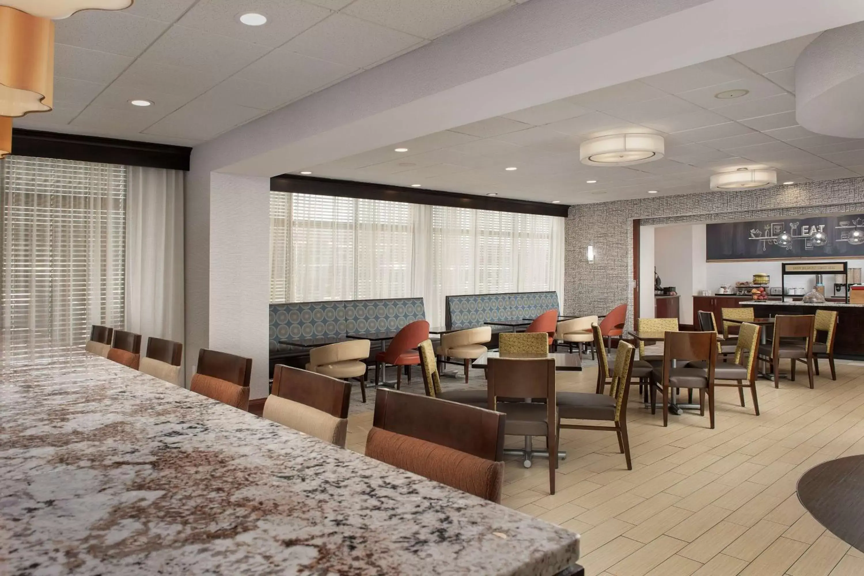 Breakfast, Restaurant/Places to Eat in Hampton Inn Knoxville-East