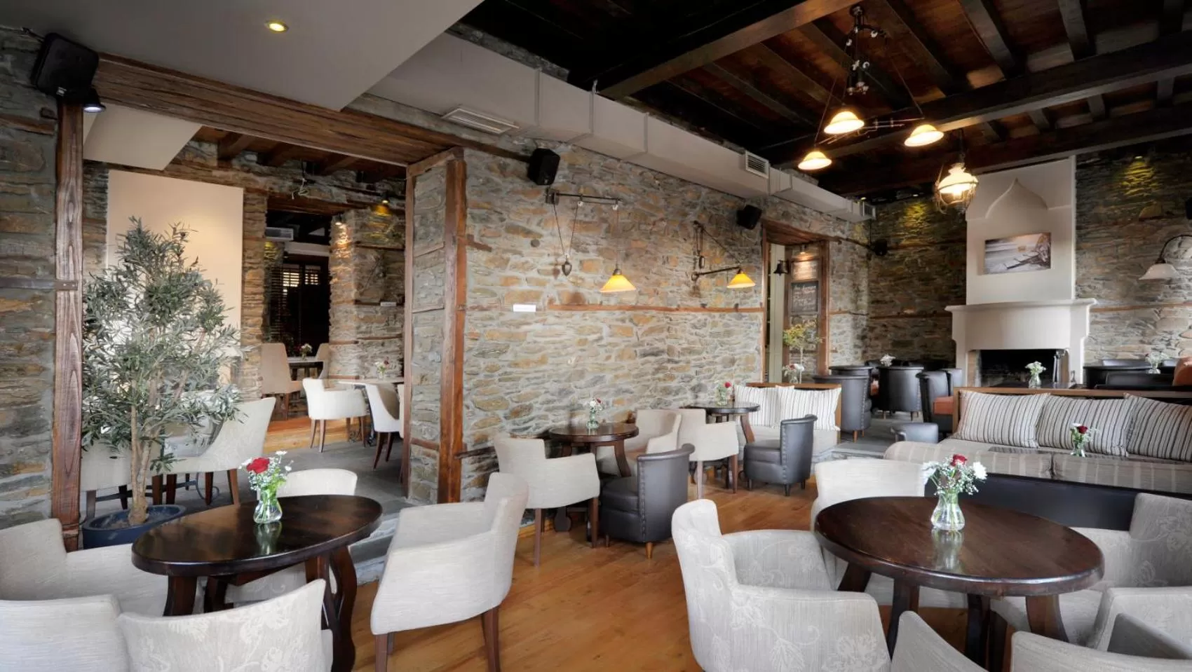 Lounge or bar, Restaurant/Places to Eat in Marelia hotel