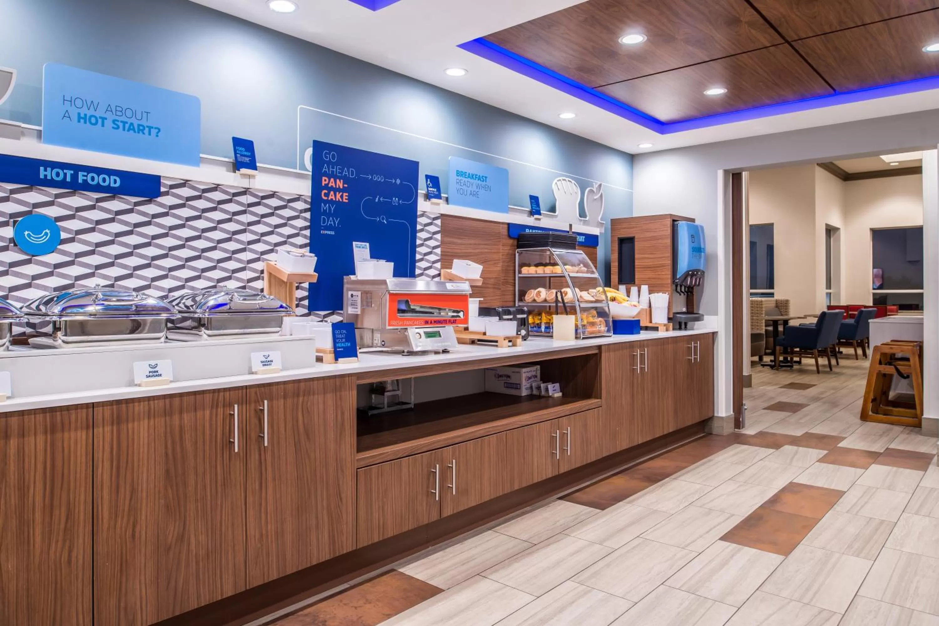 Breakfast in Holiday Inn Express Mystic by IHG