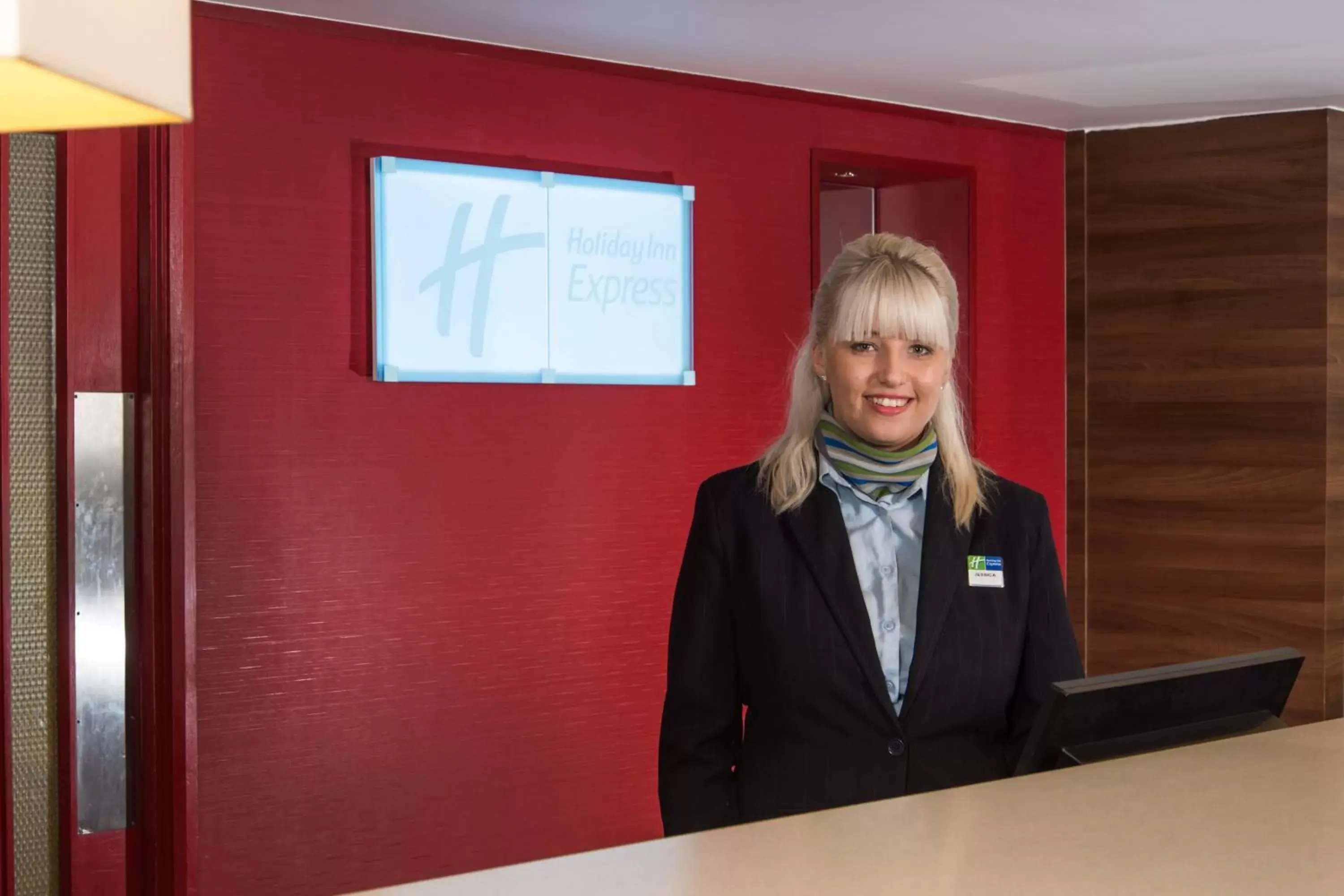 Lobby or reception in Holiday Inn Express Stoke-On-Trent, an IHG Hotel