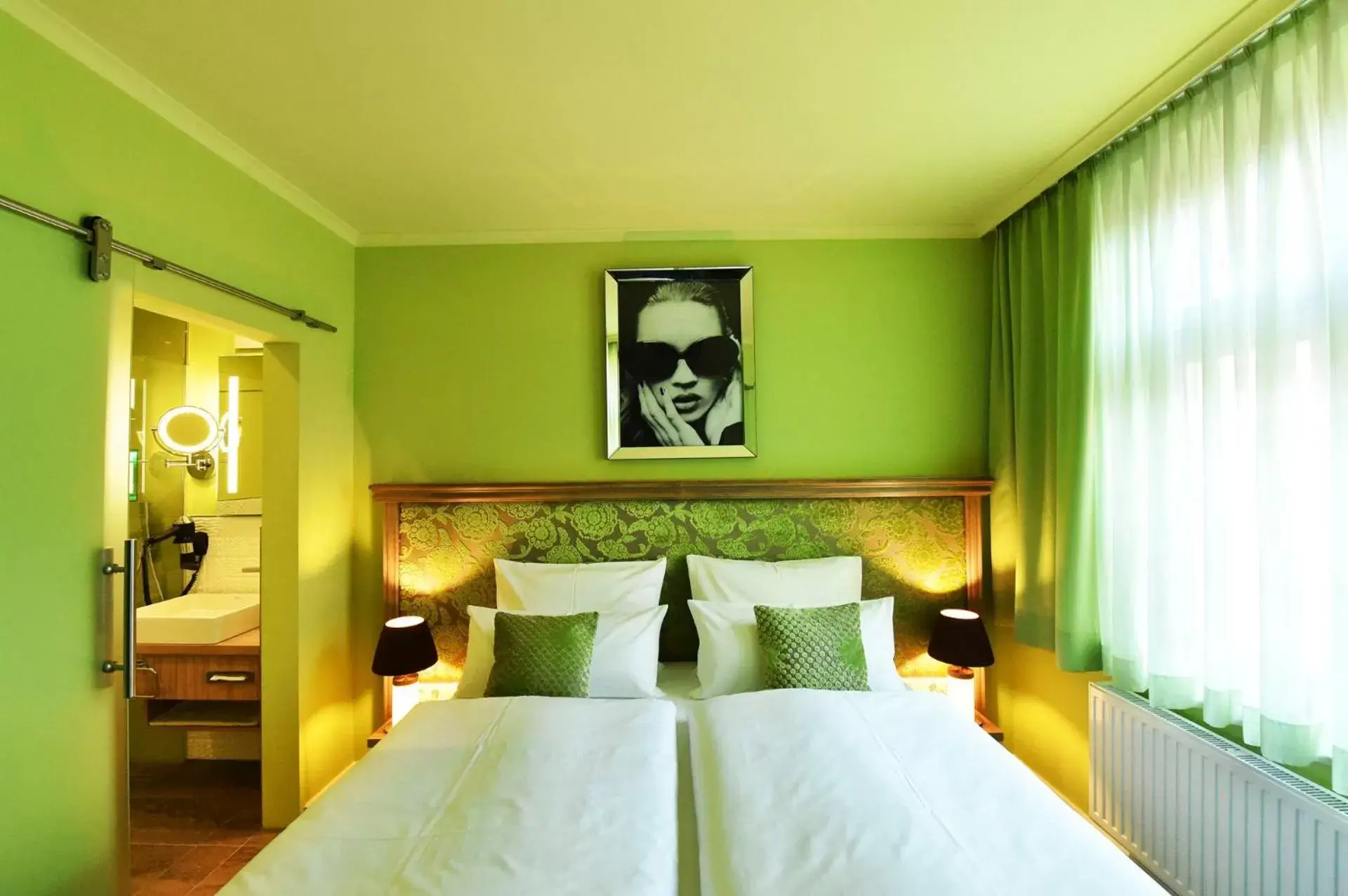 Standard Double Room in MOMENTS Boutique Hotel Standard Double Room in MOMENTS Boutique Hotel