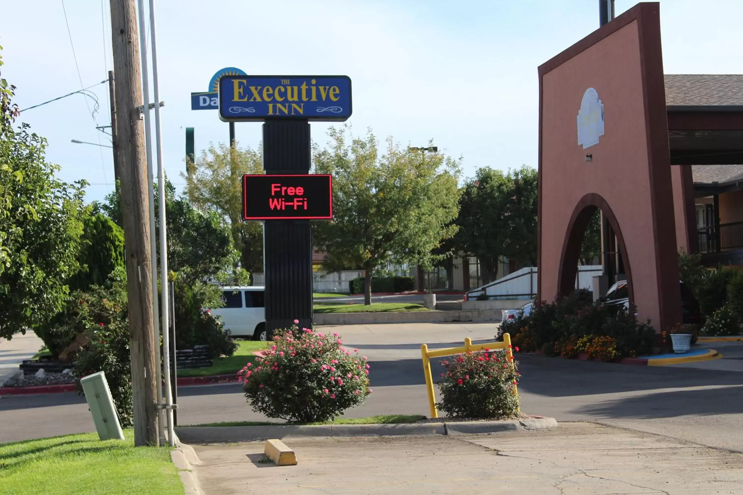 Lobby or reception, Facade/Entrance in The Executive Inn & Suites