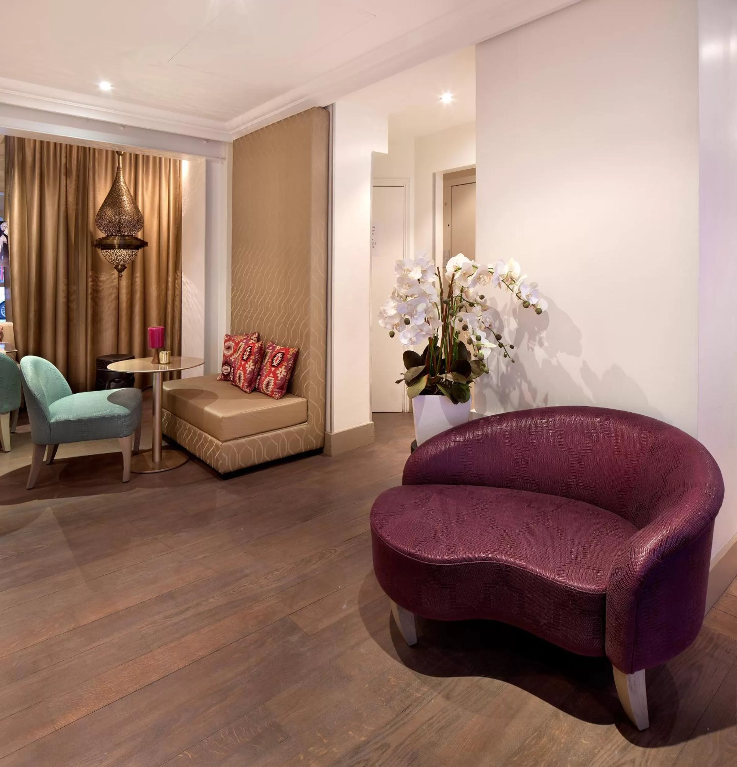 Lounge or bar in Hôtel Mayet