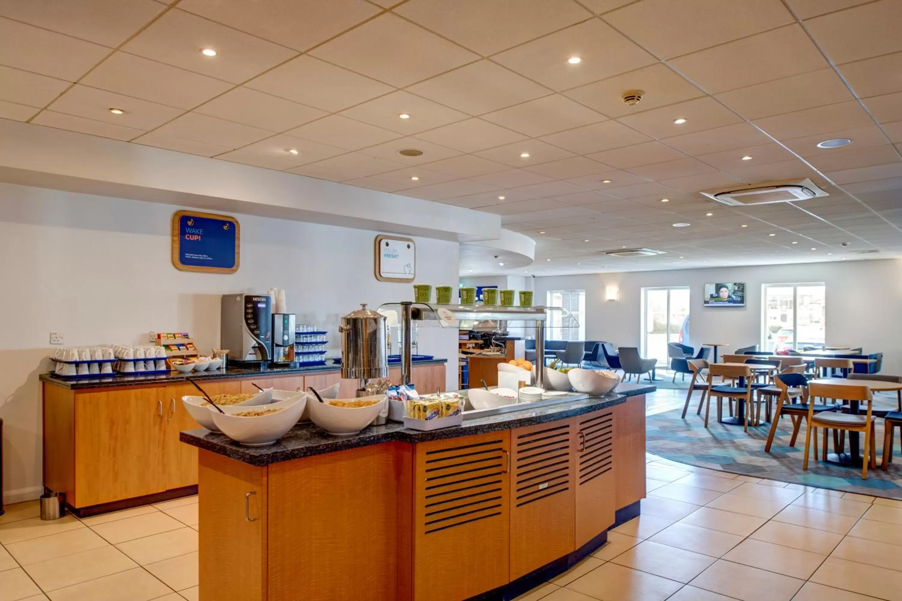 Breakfast, Restaurant/Places to Eat in Holiday Inn Express Newcastle Gateshead, an IHG Hotel